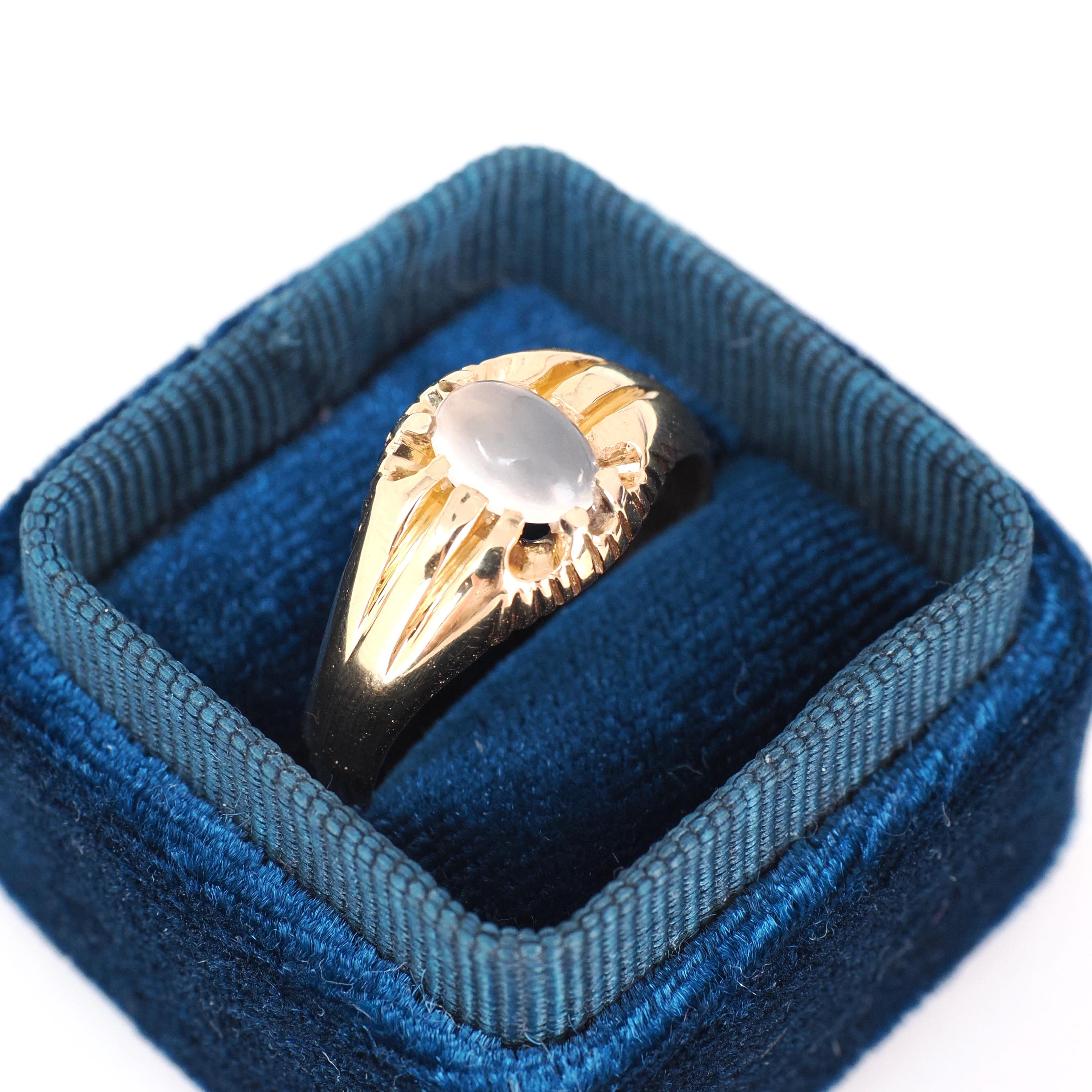 Cat's Eye Moonstone Ring - Edwardian 18k Yellow Gold Natural Phenomenal Gemstone Belcher Solitaire - Circa 1910s Era Size 9 1/2 Fine Jewelry