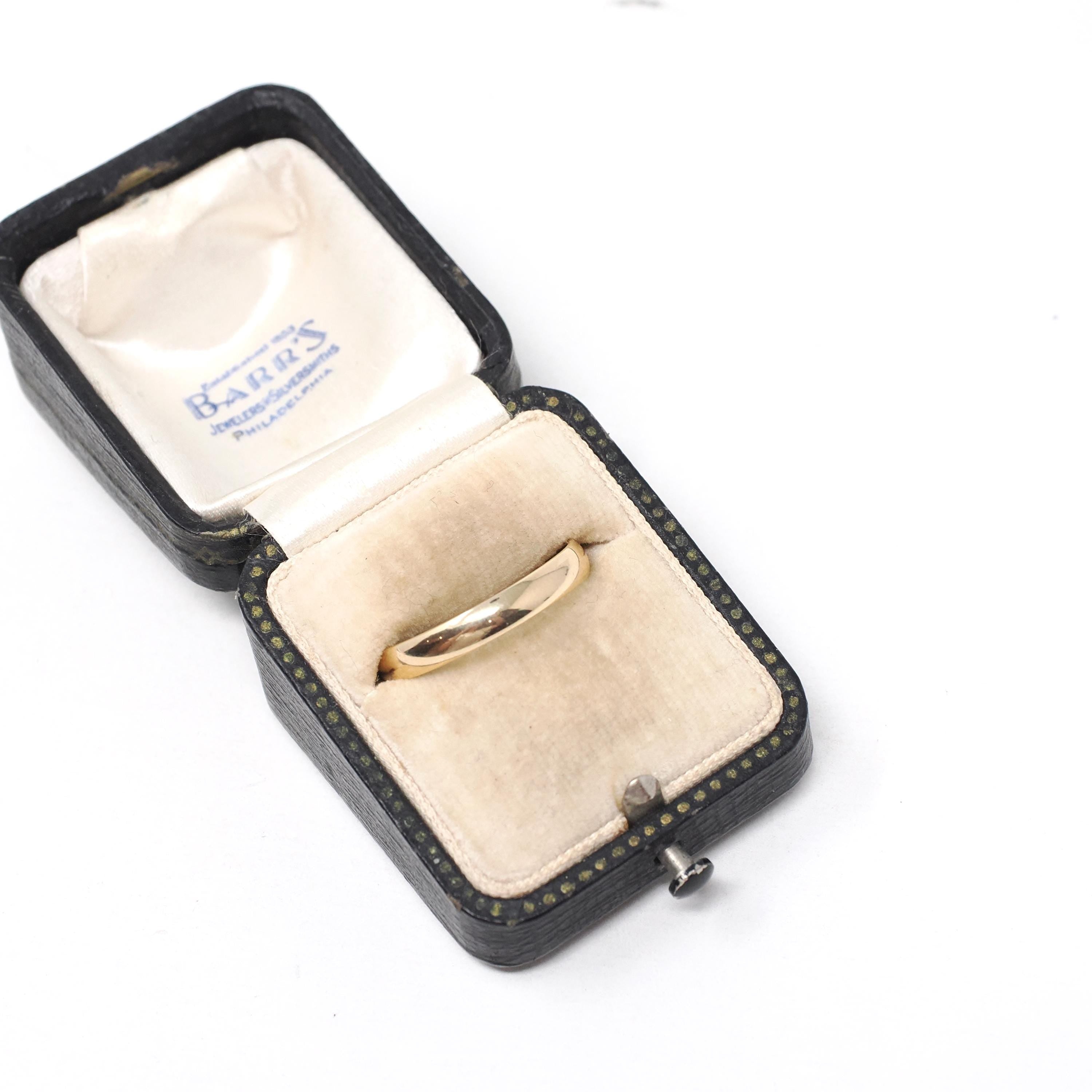 Gold Wedding Band - Modern 14k Yellow Gold 3.4 MM Half Round Ring - Estate Circa 2000s Era Size 9 1/2 Unisex Fine Benchmark Bridal Jewelry