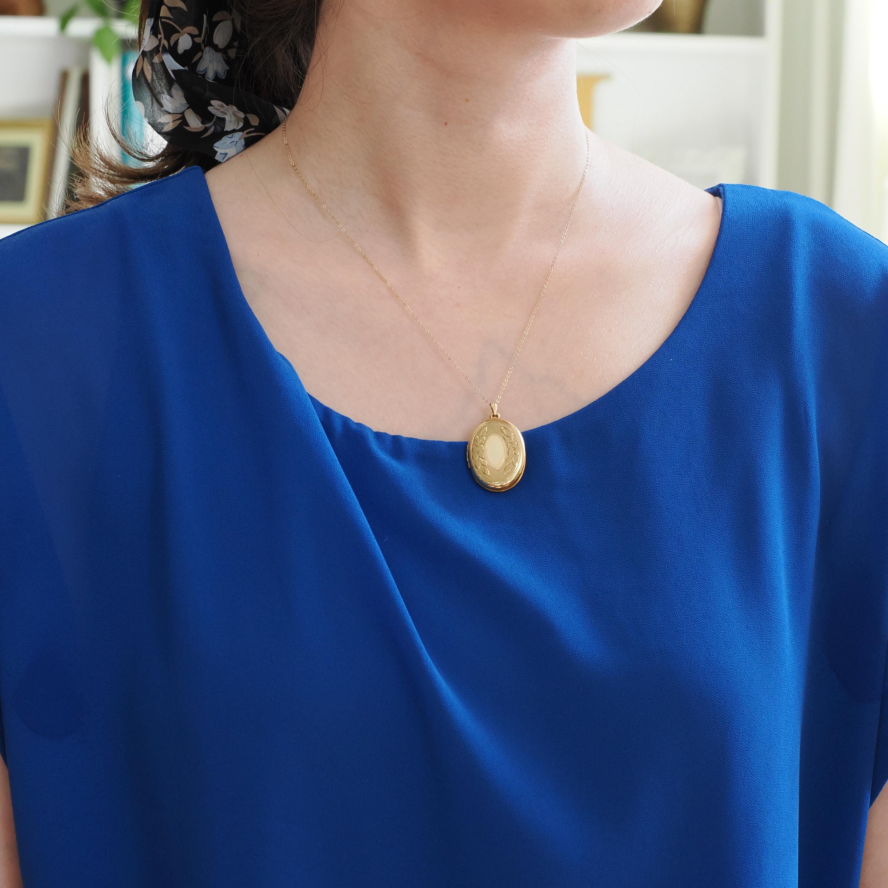 Vintage Flower Locket - Mid Century 14k Gold Filled Oval Pendant Necklace - Circa 1960s Era Keepsake Photo Nature Inspired Marathon Jewelry
