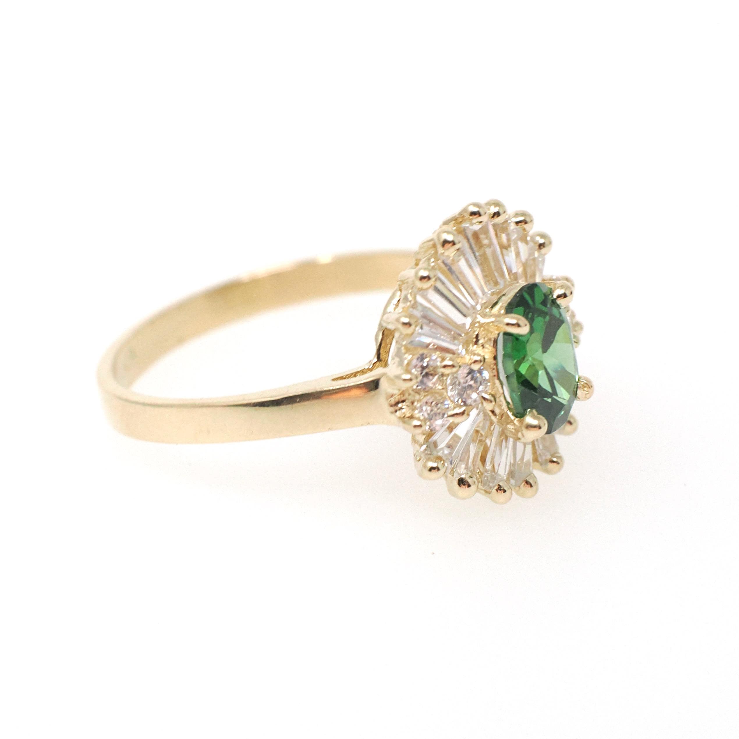 Modern Ballerina Halo Ring - 14k Yellow Gold Oval Green CZ & Simulated Diamonds - Contemporary 2000s Era Size 8 1/4 Fine Fashion Jewelry