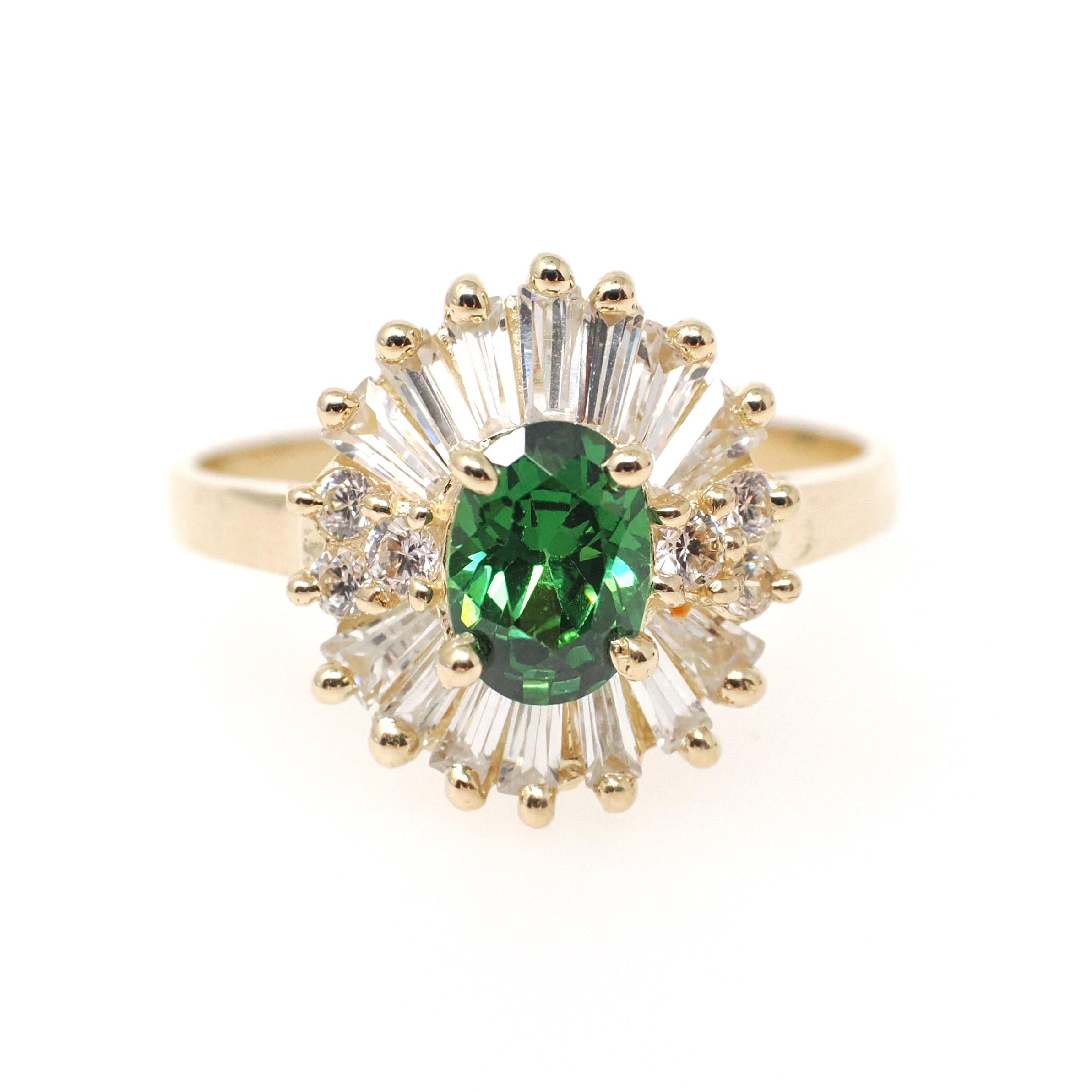 Modern Ballerina Halo Ring - 14k Yellow Gold Oval Green CZ & Simulated Diamonds - Contemporary 2000s Era Size 8 1/4 Fine Fashion Jewelry