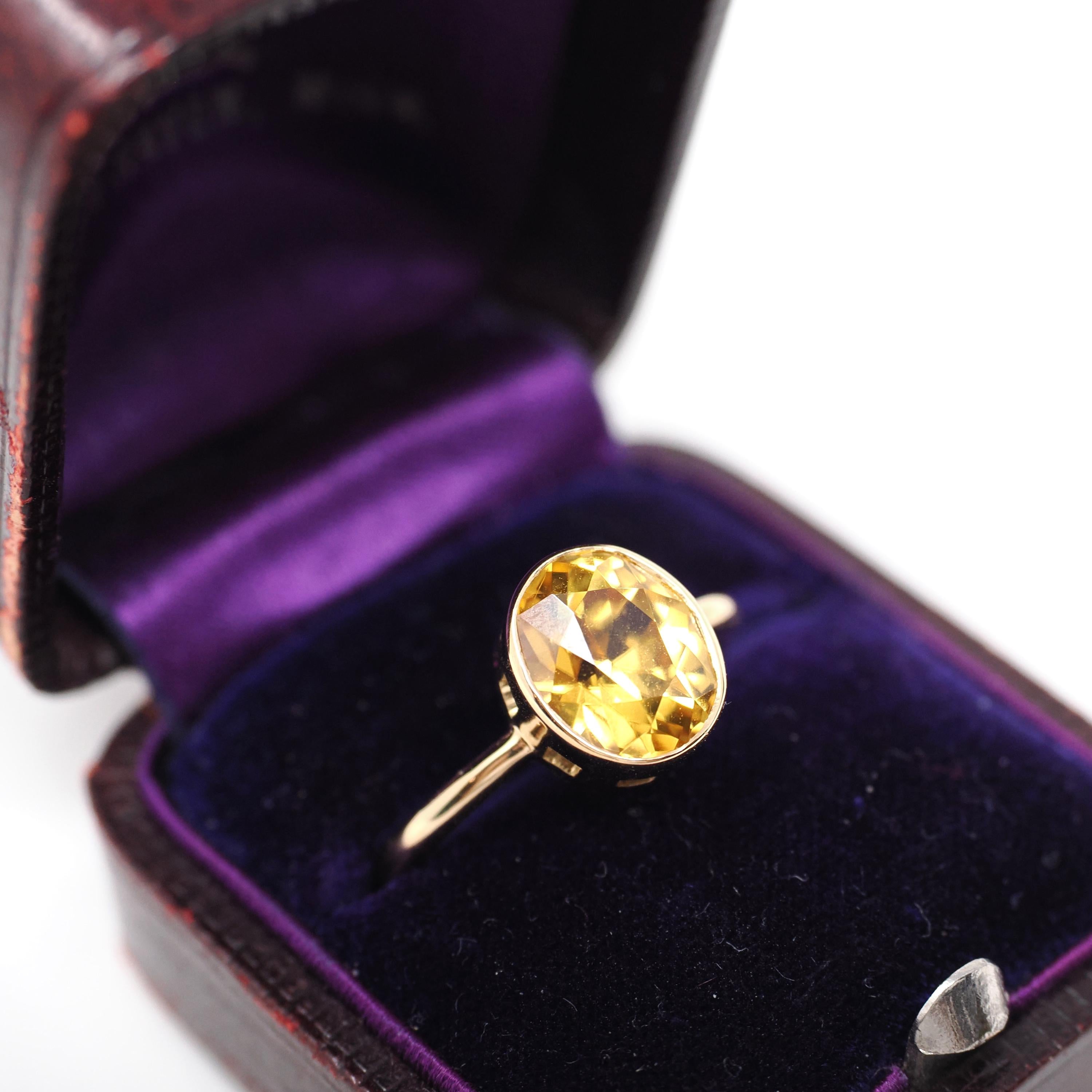Modern Zircon Ring - 18k Yellow Gold Bezel Set Natural 4.97 CT Oval Orange Gemstone Solitaire - Circa 2000s Size 6.25 Statement Fine Jewelry