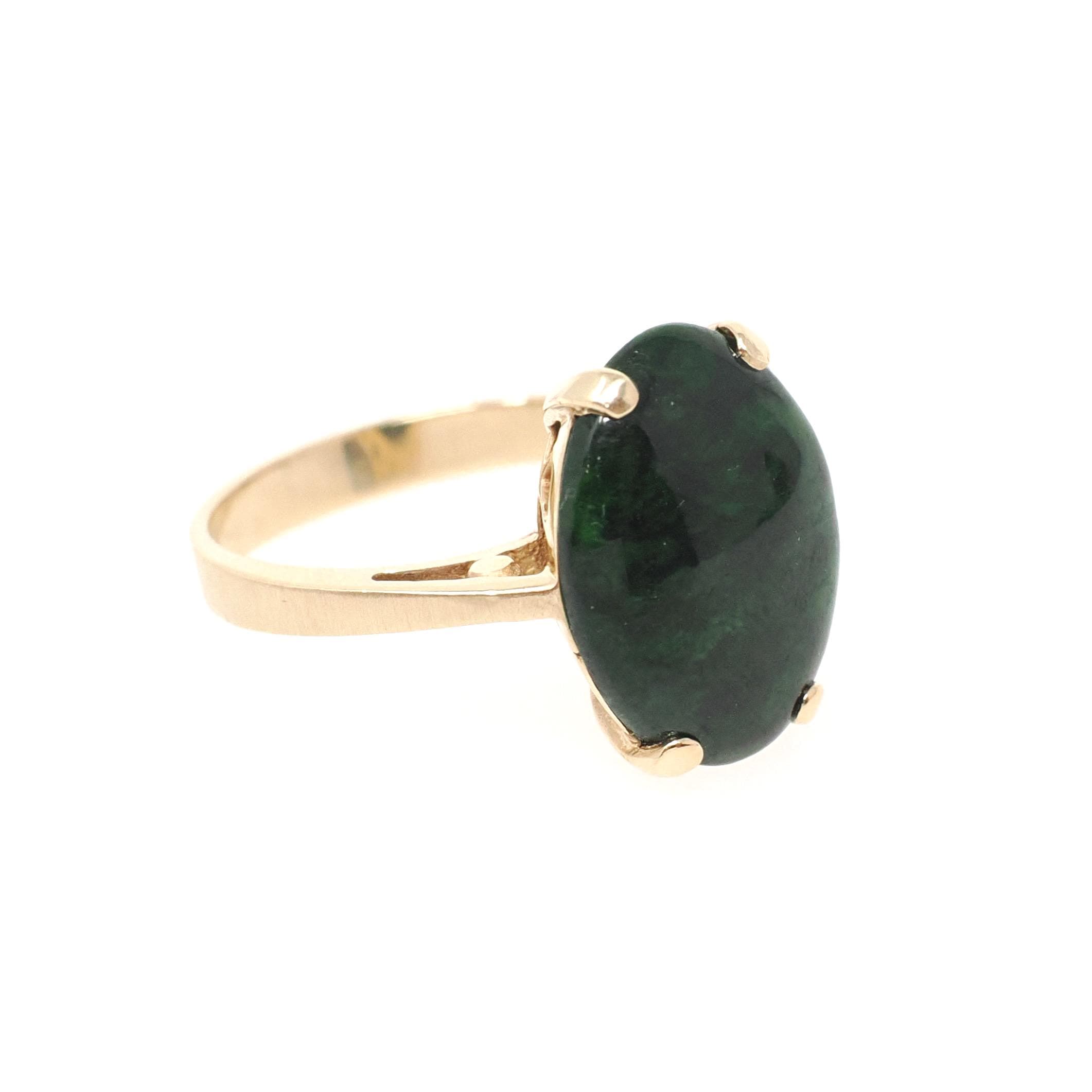 Maw Sit-Sit Ring - Estate 14k Yellow Gold Oval Dark Mottled Green Prong Solitaire - Contemporary Circa 1990s Size 6 Statement Fine Jewelry