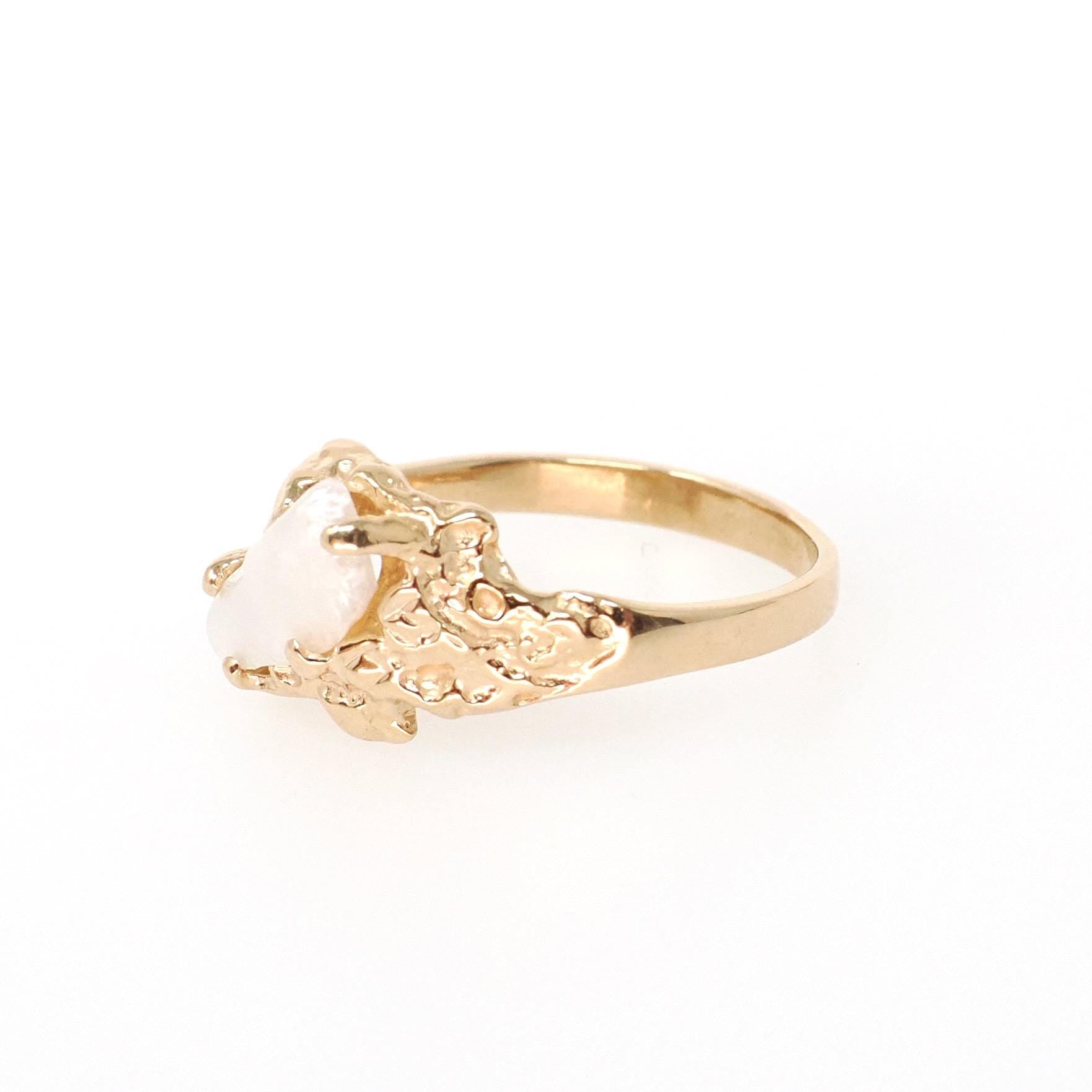 Vintage Baroque Pearl Ring - Estate 10k Yellow Gold Organic White Gemstone Brutalist Textured Statement - Circa 1980s Size 6.25 Fine Jewelry