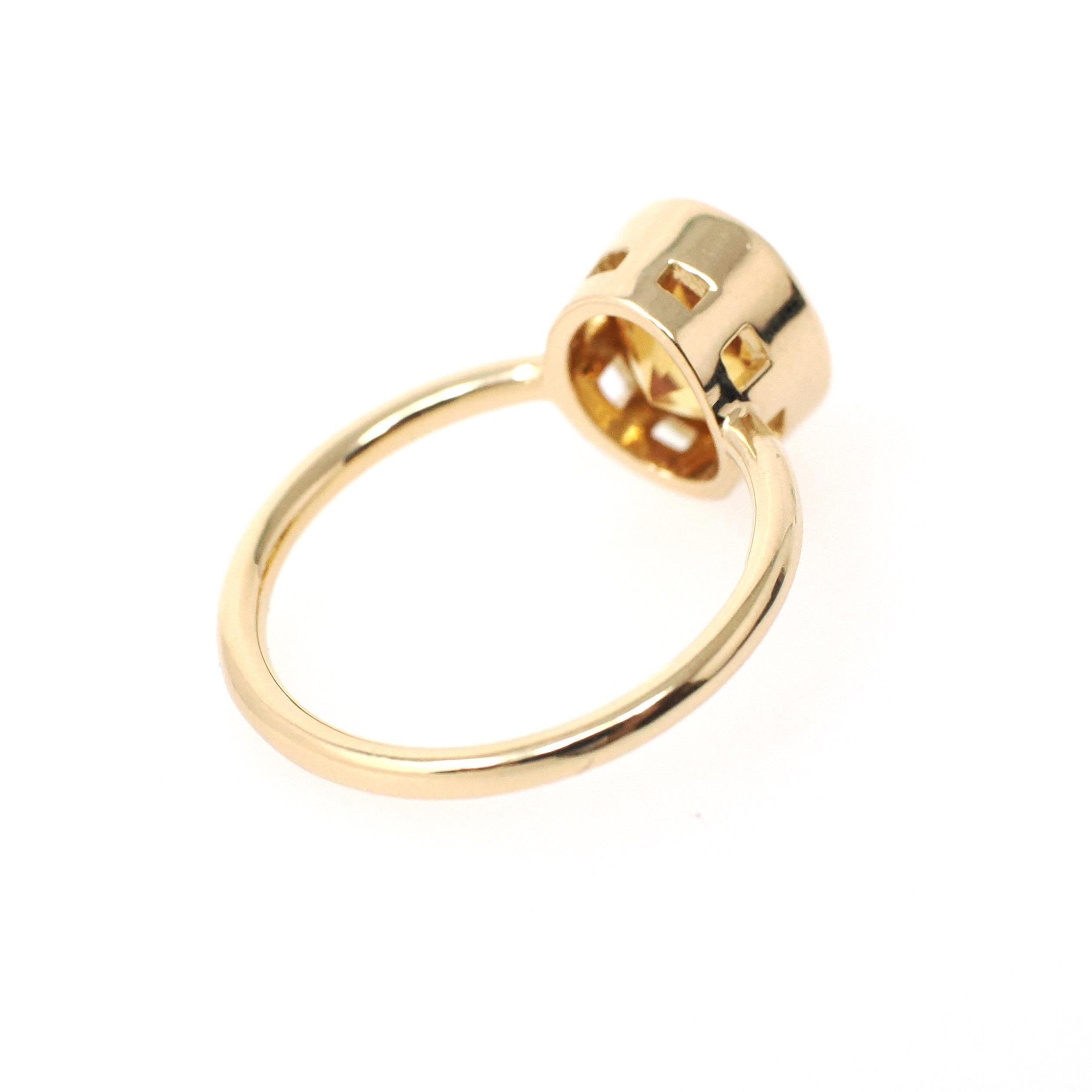 Modern Zircon Ring - 18k Yellow Gold Bezel Set Natural 4.97 CT Oval Orange Gemstone Solitaire - Circa 2000s Size 6.25 Statement Fine Jewelry