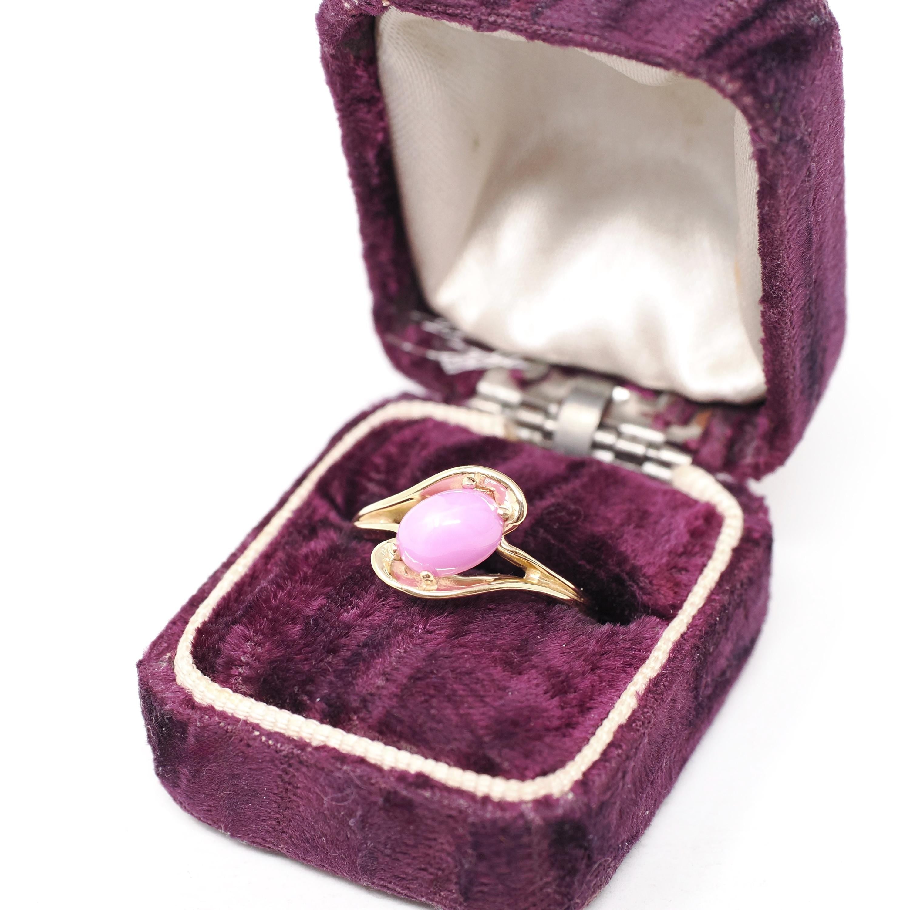 Created Pink Star Sapphire Ring - Retro 14k Yellow Gold Cabochon Gemstone - Vintage Circa 1970s Era Size 6 1/4 Bypass Fine Statement Jewelry