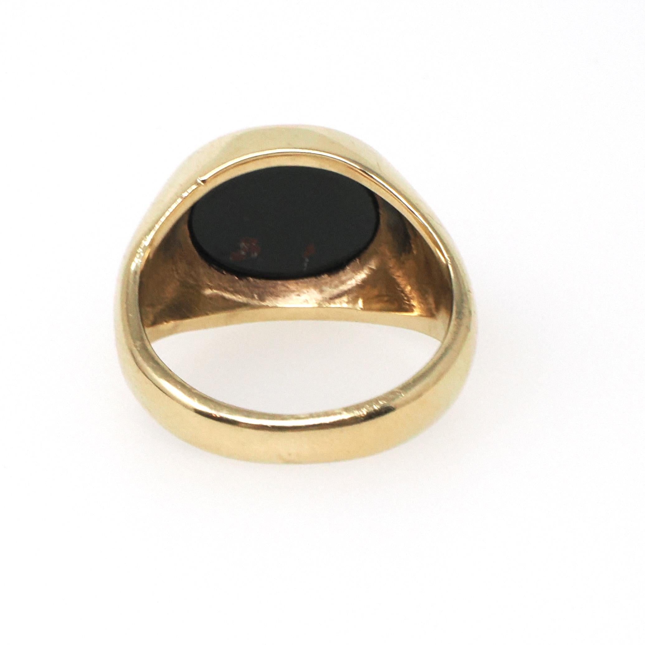 Vintage Bloodstone Signet Ring - 9k Yellow Gold Dark Green Red Oval Gemstone - Hallmarked 1968 Size 6 Heliotrope Unisex Fine Pinky Jewelry