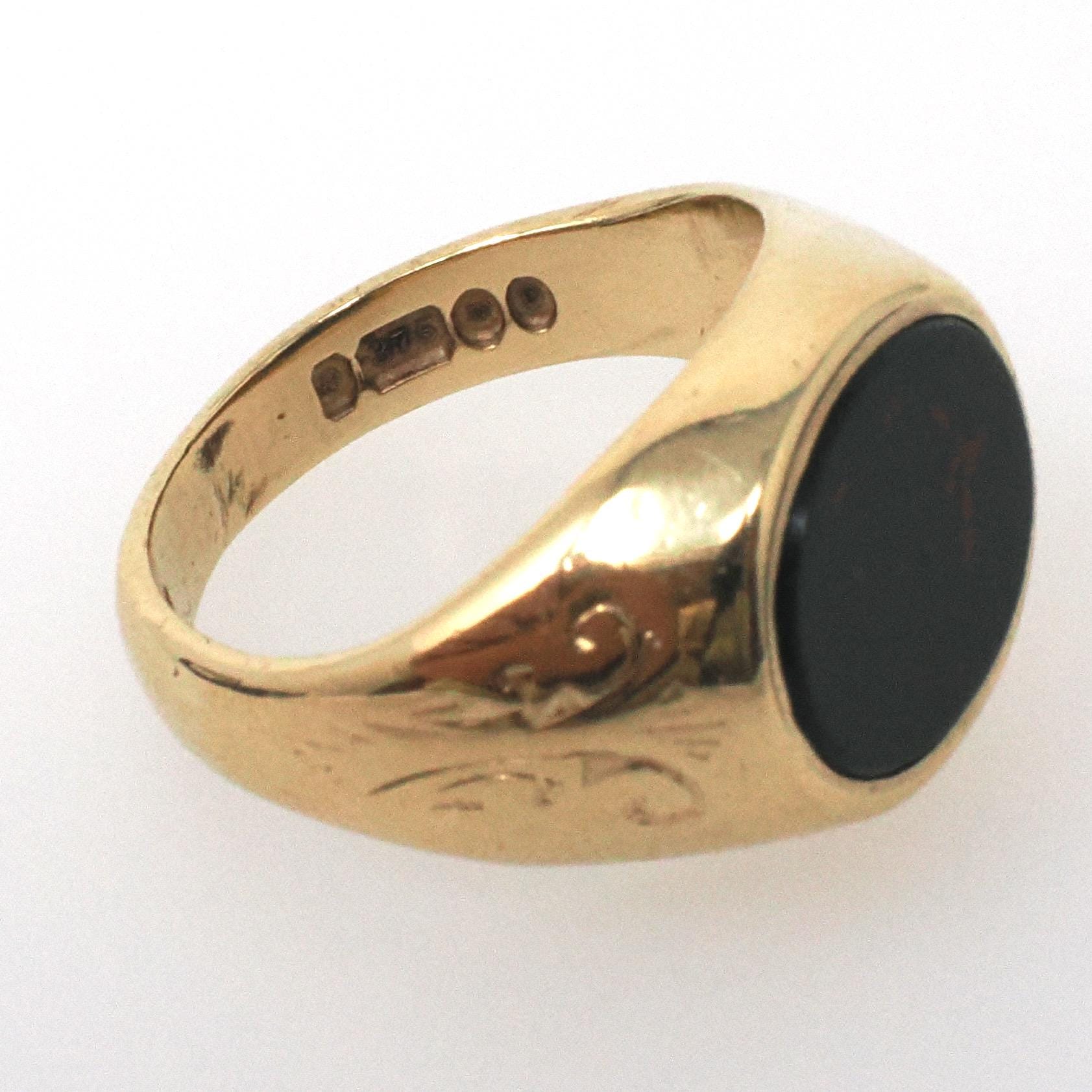 Vintage Bloodstone Signet Ring - 9k Yellow Gold Dark Green Red Oval Gemstone - Hallmarked 1968 Size 6 Heliotrope Unisex Fine Pinky Jewelry