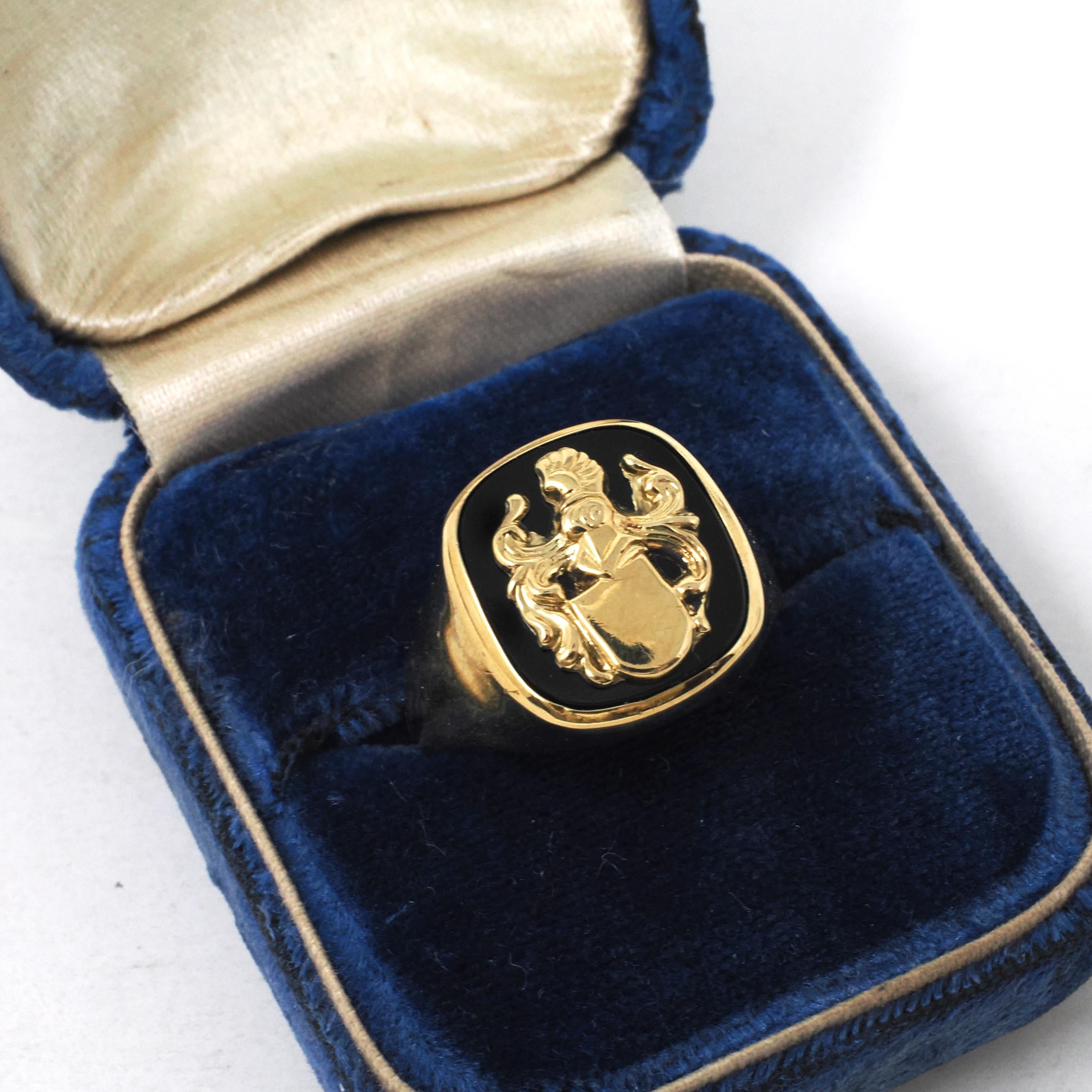 Onyx Signet Ring - English 8k Yellow Gold Cushion Black Chalcedony Gem - Circa 1950s Size 10 1/2 Unisex Coat Of Arms Statement Fine Jewelry