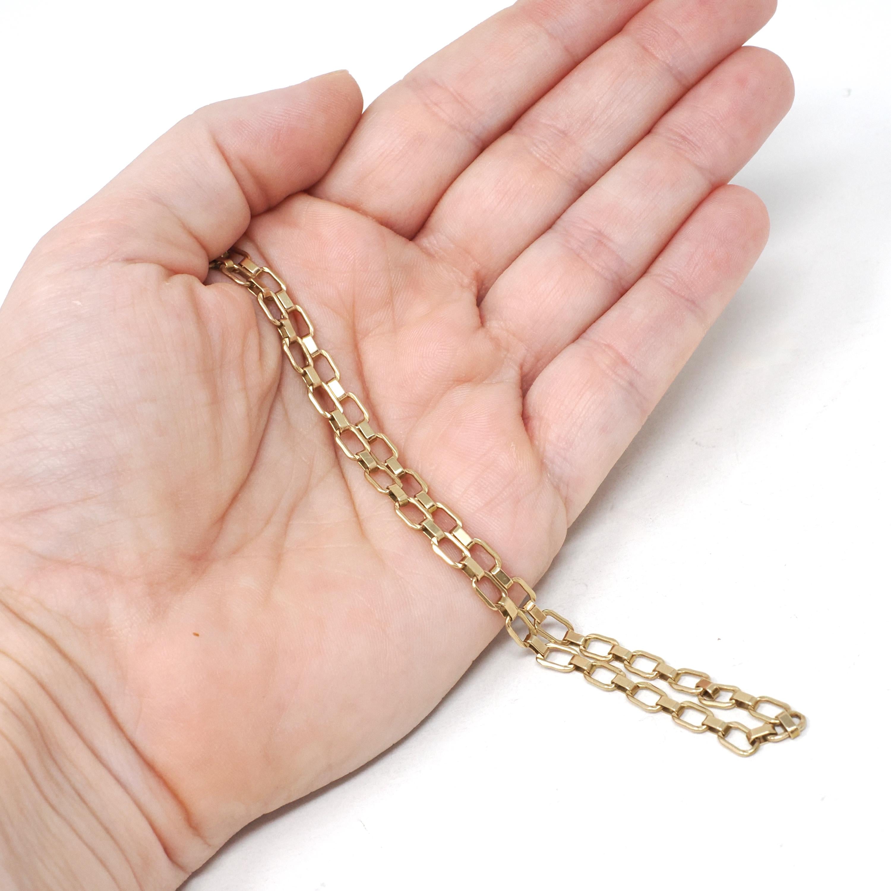 Vintage Oval Link Chain - Retro 14k Yellow Gold 19 Inches Italian Lobster Clasp 3.9 MM Necklace - Circa 1980s Era Fine Unisex Jewelry Supply
