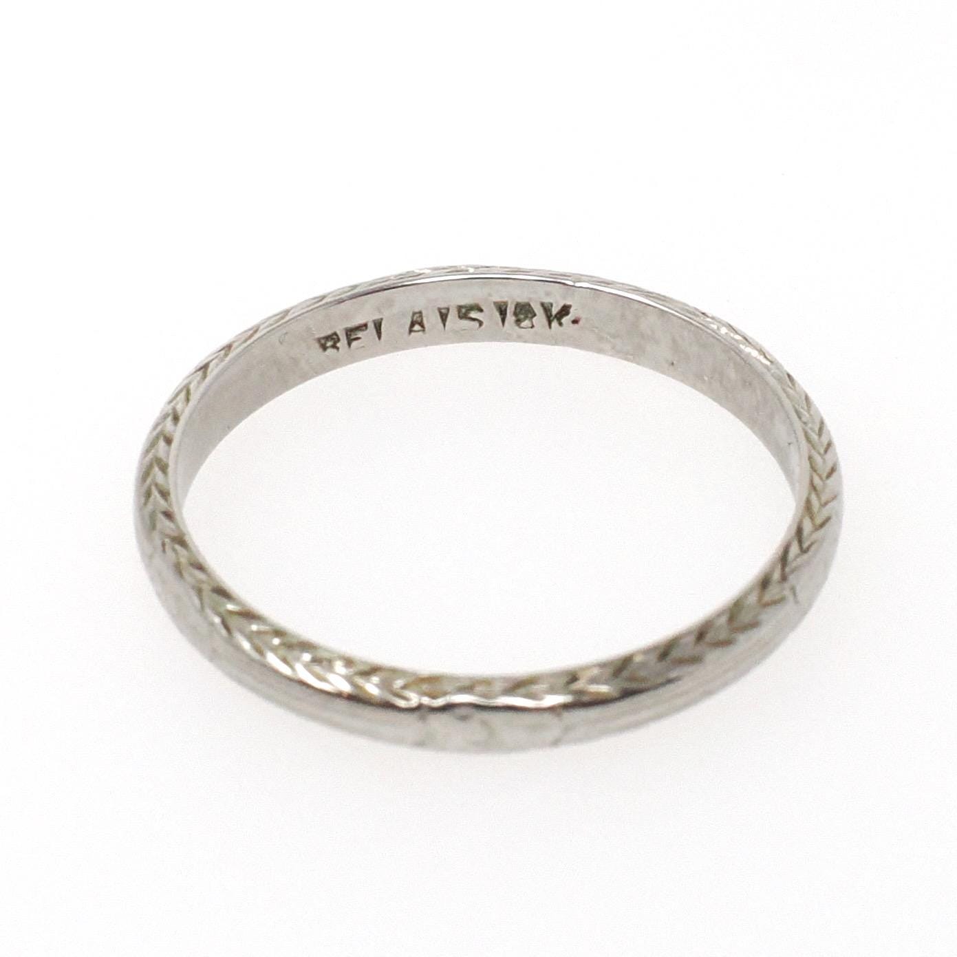 Antique Wedding Band - Art Deco Era 18k White Gold Eternity Floral Wheat Design Ring - Circa 1920s Size 5 1/4 Wedding Bridal Belais Jewelry