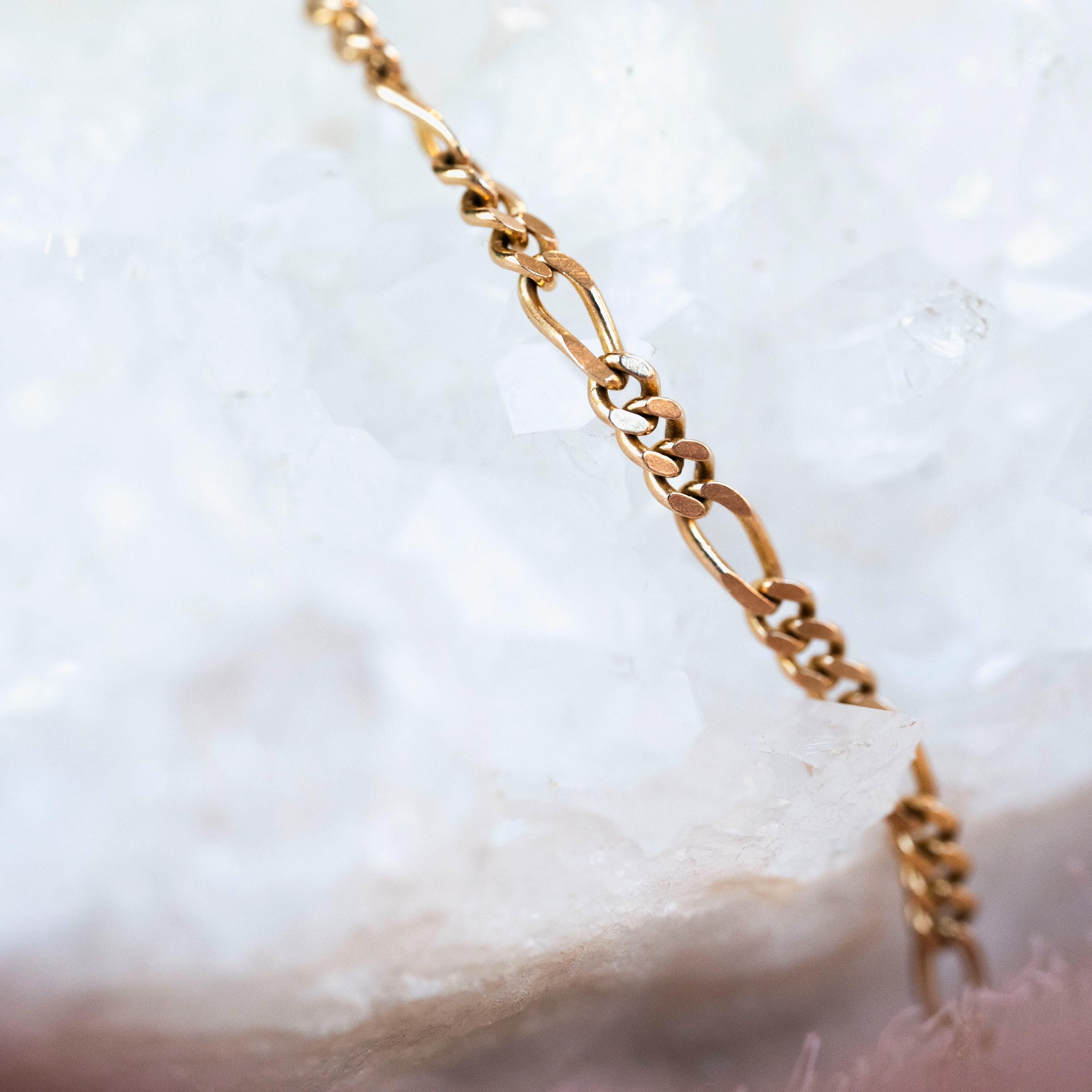 Figaro Chain Bracelet - Modern 14k Yellow Gold 3.0 MM Alternative Link Chain - Estate 1980s Era Bold Italian Spring Ring Clasp Fine Jewelry