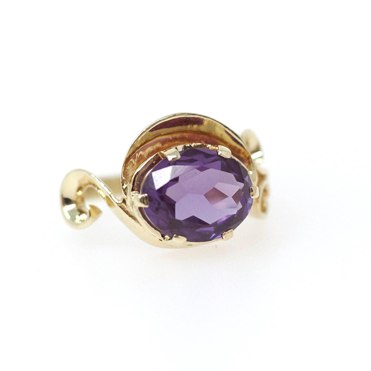 Created Color Change Sapphire Ring - Mid Century 10k Yellow Gold Natural 2.74 CT Gem - Circa 1960s Era Size 6 Victorian Revival Fine Jewelry