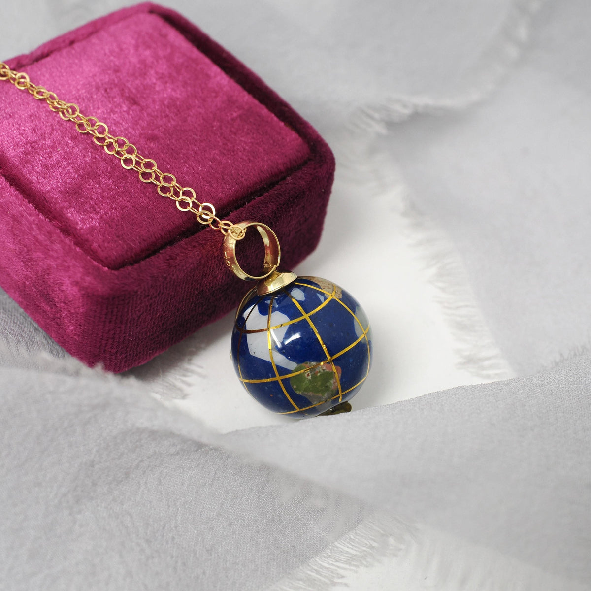 Fine Globe Charm - Contemporary 18k Yellow Gold Natural Lapis Gemstone Inlay Spinner Pendant - Circa 1990s Souvenir Earth Travel Jewelry
