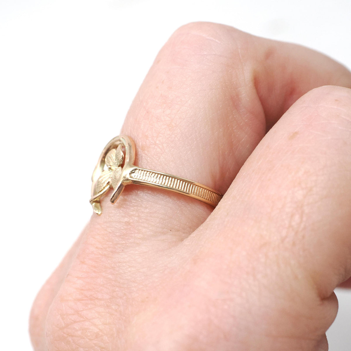 Vintage Equestrian Ring - Mid Century 14k 10k Yellow Gold Horseshoe Clover Design - Circa 1950s Era Size 8 Fine Horse Luck Statement Jewelry