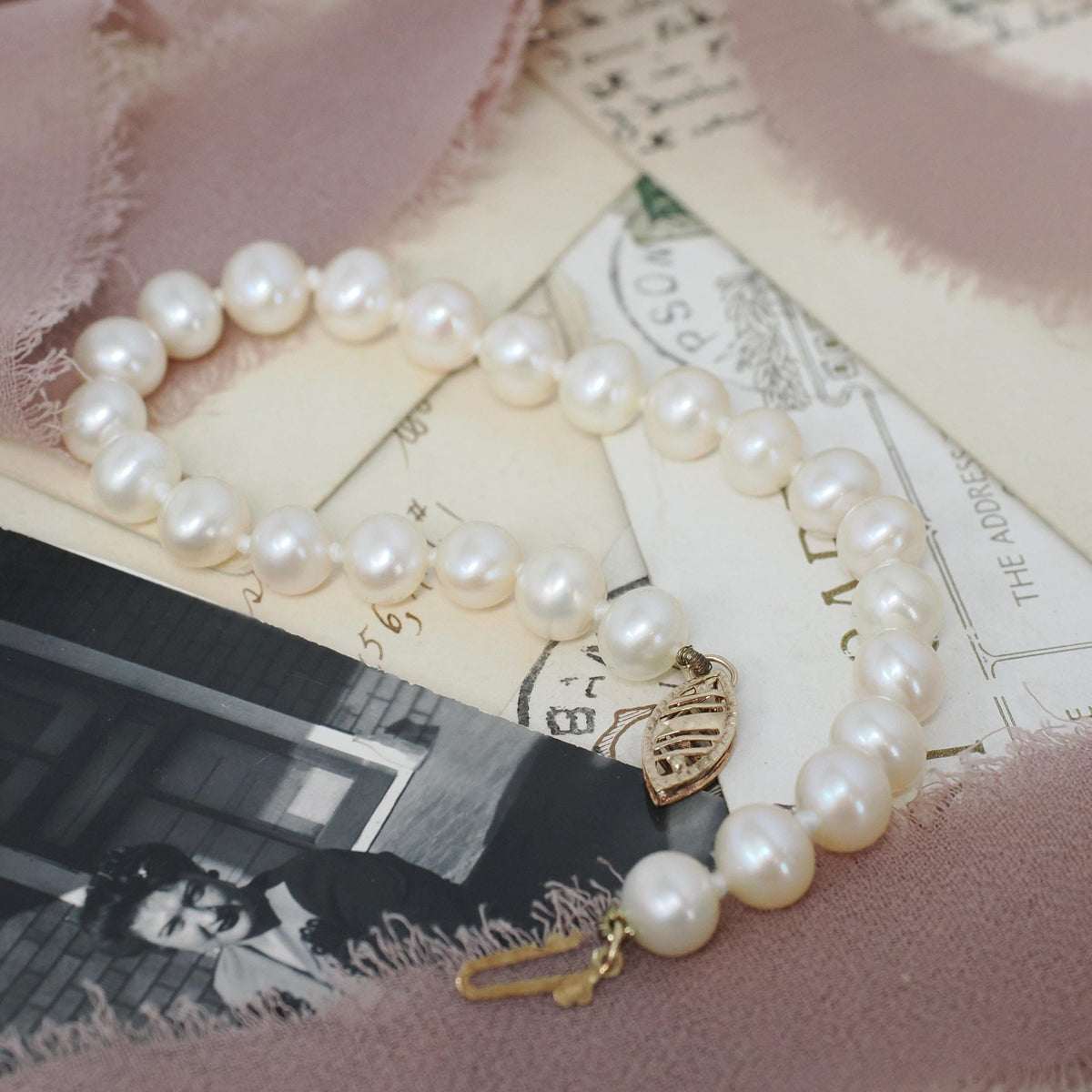 Cultured Pearl Bracelet - Contemporary 14k Yellow Gold 6.25 MM Organic Gem Knotted Strand - Circa 1990s Era Fashion Accessory Fine Jewelry