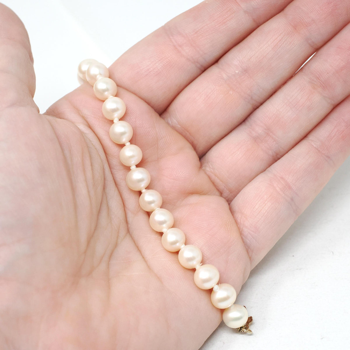 Cultured Pearl Bracelet - Contemporary 14k Yellow Gold 6.25 MM Organic Gem Knotted Strand - Circa 1990s Era Fashion Accessory Fine Jewelry