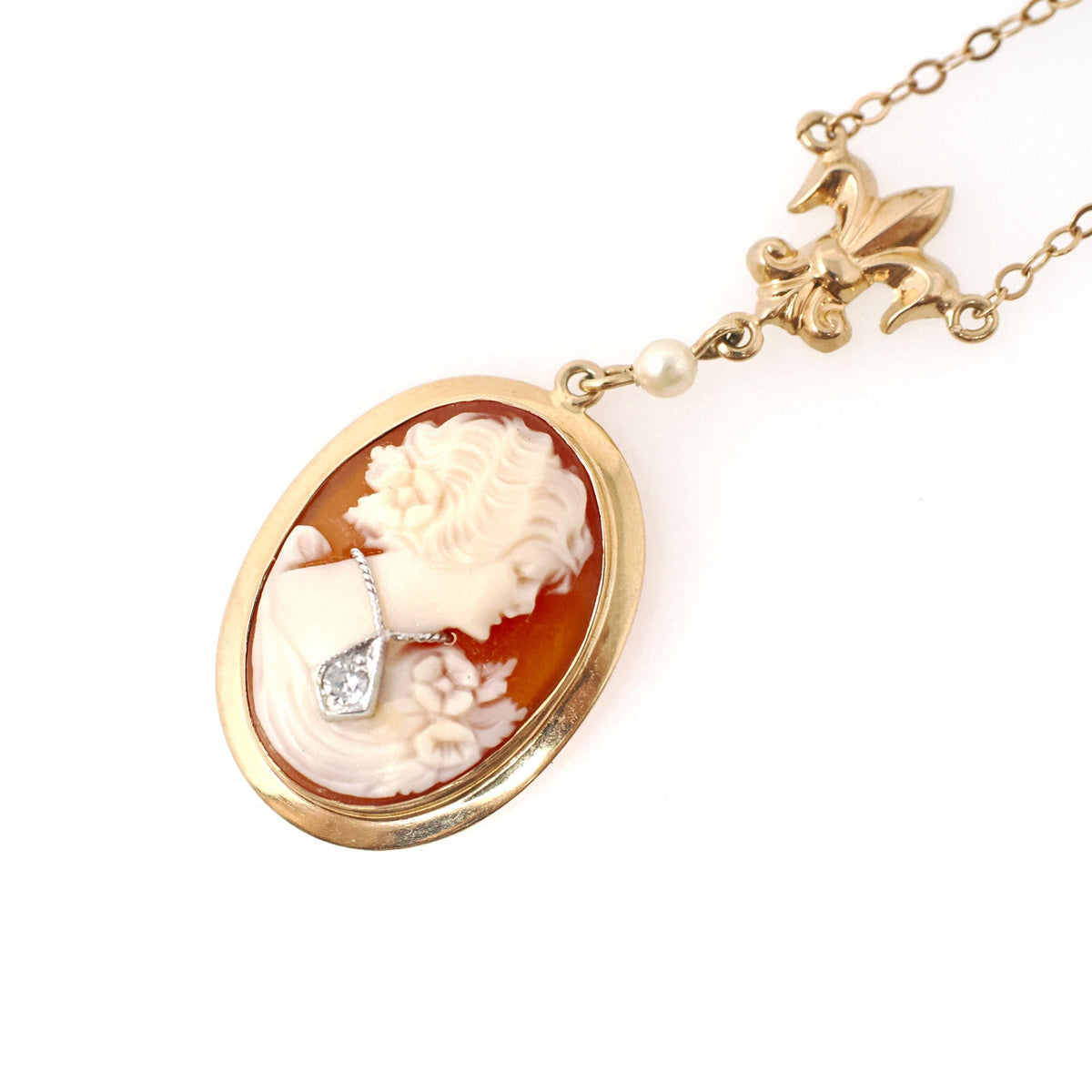 Vintage Cameo Necklace - Retro 10k Yellow Gold Oval Carved Shell Diamond Habillé Fleur De Lis - Circa 1940s Era Statement Fine 40s Jewelry