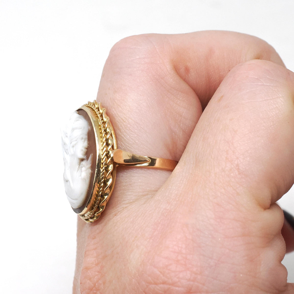 Vintage Cameo Ring - Modernist 18k Yellow Gold Carved Shell Twisted Rope Solitaire - Circa 1970s Size 6.5 Neoclassical Portrait Fine Jewelry