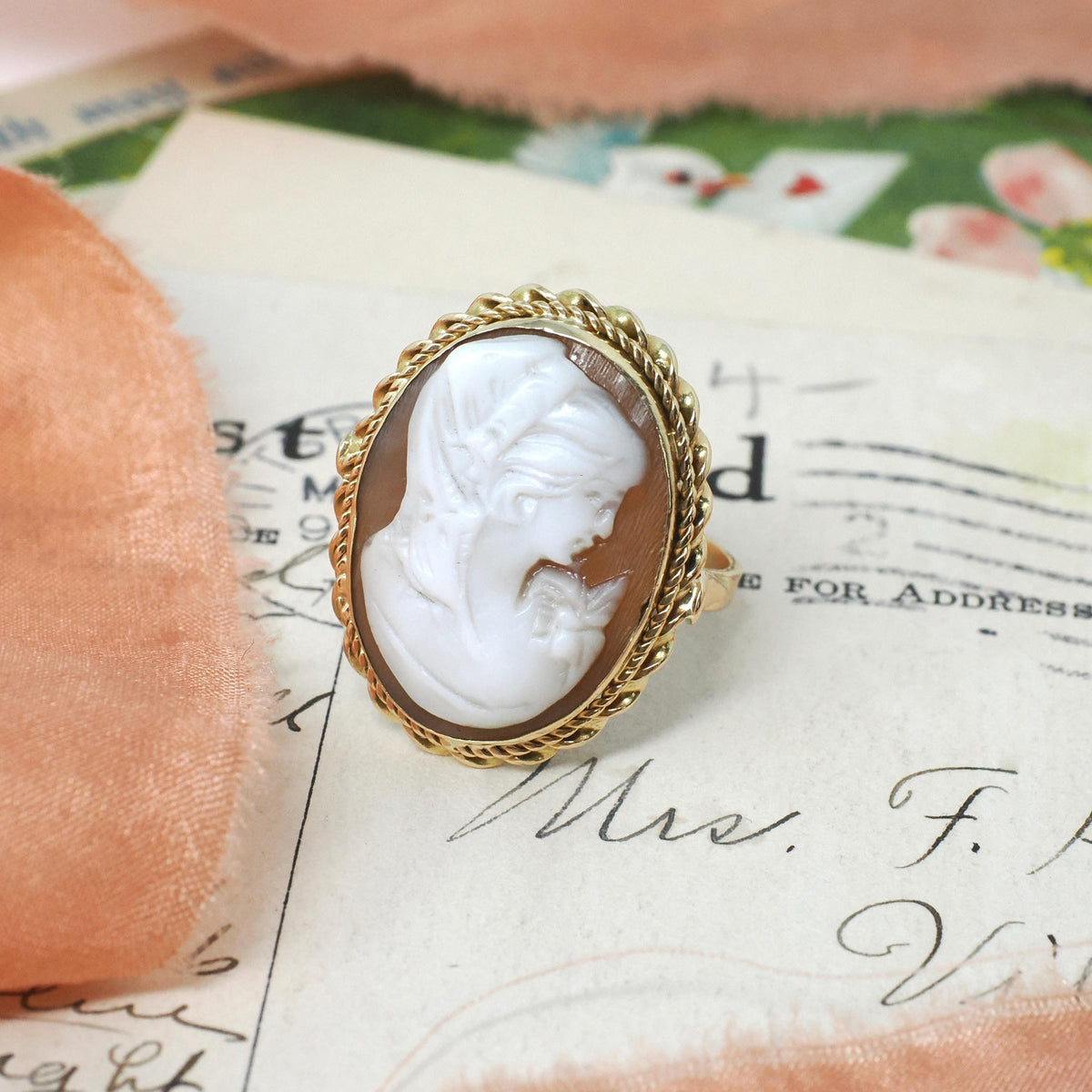 Vintage Cameo Ring - Modernist 18k Yellow Gold Carved Shell Twisted Rope Solitaire - Circa 1970s Size 6.5 Neoclassical Portrait Fine Jewelry