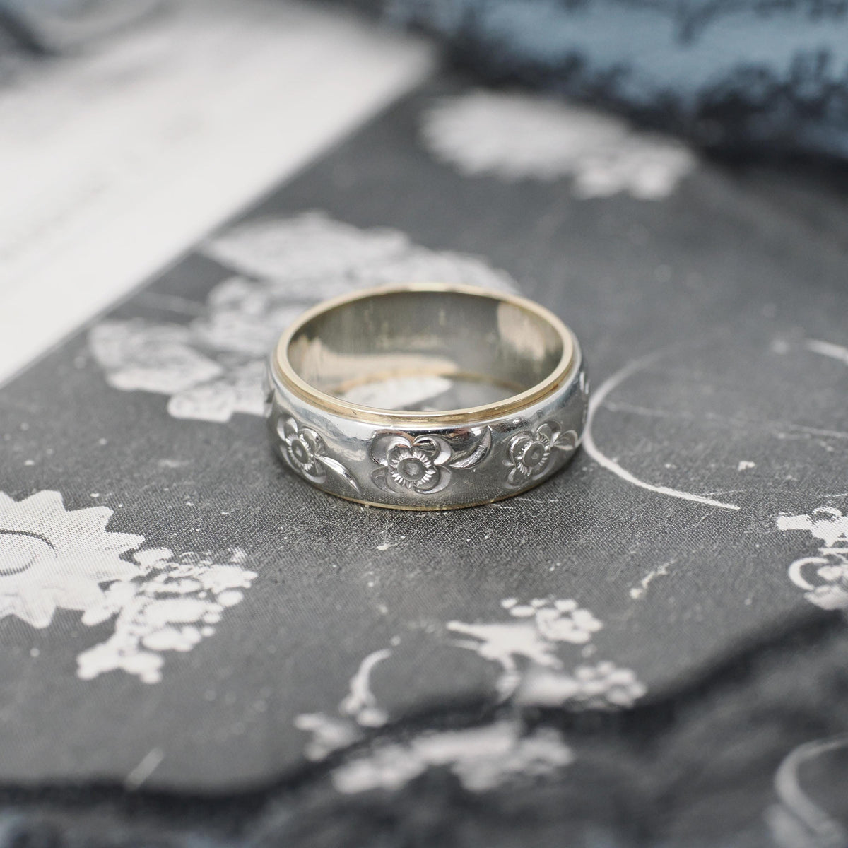 Vintage Flower Band - Mid Century 14k Yellow & White Gold Floral Design Ring - Circa 1960s Era Size 6 1/4 Two Tone Fine Statement Jewelry