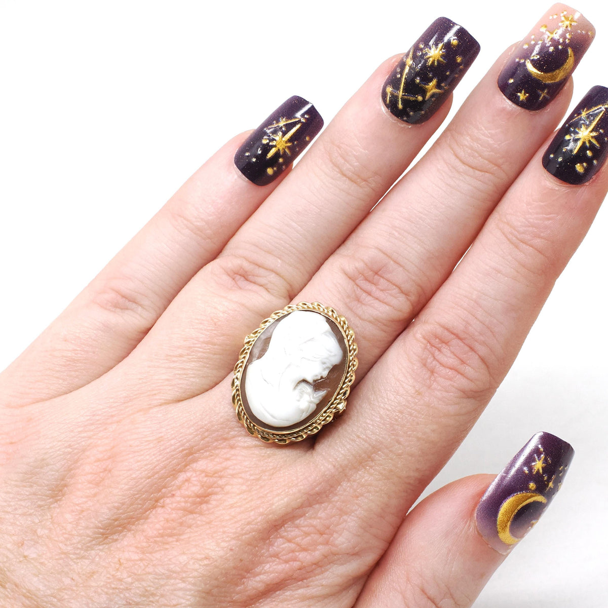 Vintage Cameo Ring - Modernist 18k Yellow Gold Carved Shell Twisted Rope Solitaire - Circa 1970s Size 6.5 Neoclassical Portrait Fine Jewelry