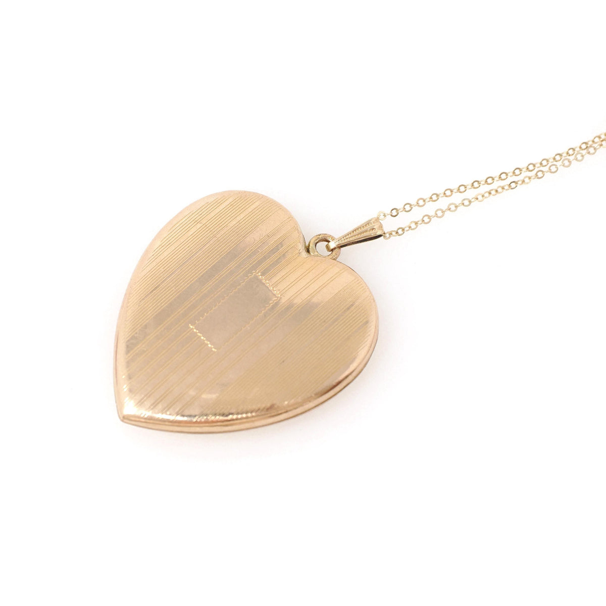 Vintage Heart Locket - Retro Gold Filled Pinstripe Style Design Large Pendant Necklace - Circa 1940s Era Photograph Keepsake 40s Jewelry
