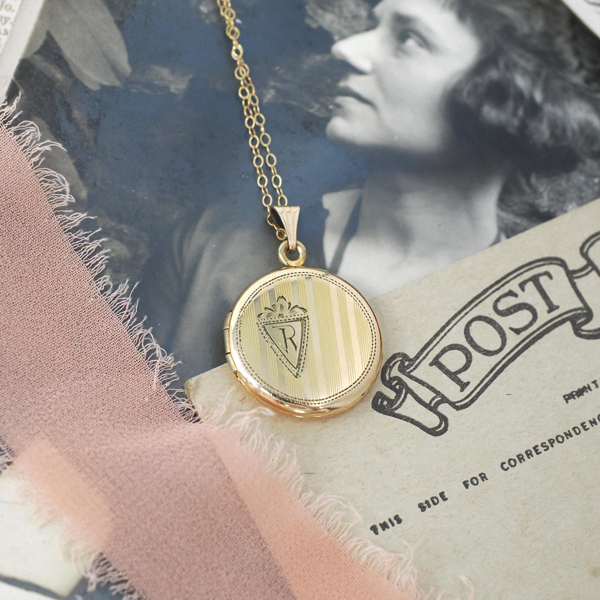 Letter "R" Locket - Vintage Gold Filled Round Statement Linear Engraved Single Initial - Retro Circa 1940s Era Photograph Keepsake Jewelry