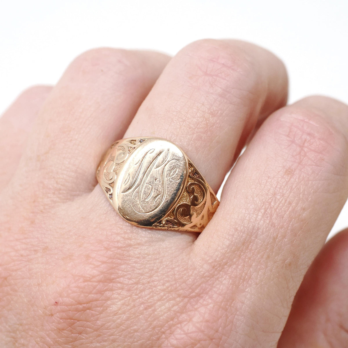 Edwardian Signet Ring - Antique 10k Yellow Gold Oval "MS" Engraved Script Initial Letters - Circa 1910s Size 10 Fine Scroll Engraved Jewelry