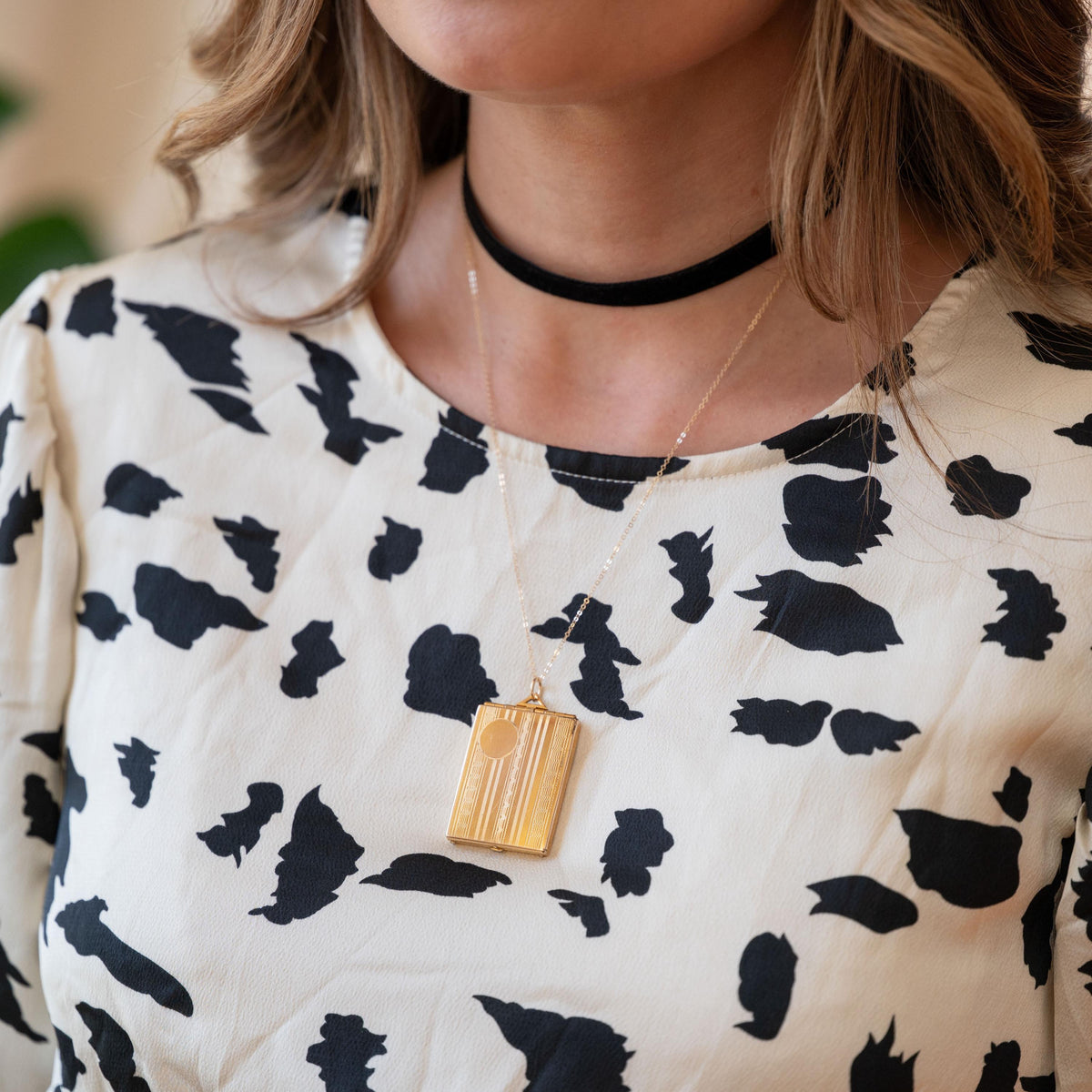 Art Deco Locket - Vintage Gold Filled Rectangular Pinstripe Designs Pendant Necklace - Circa 1930s Era Photograph Statement Fob Jewelry