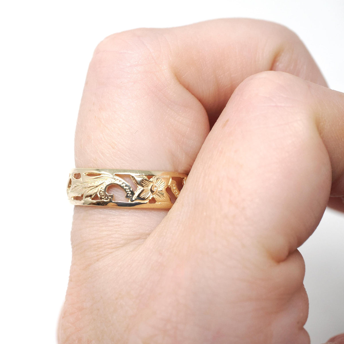 Vintage Floral Band - Mid Century Era 14k Yellow Gold Pierced Leaf & Flowers Wedding Ring - Circa 1960s Nature 5.8 MM Size 7 Fine Jewelry