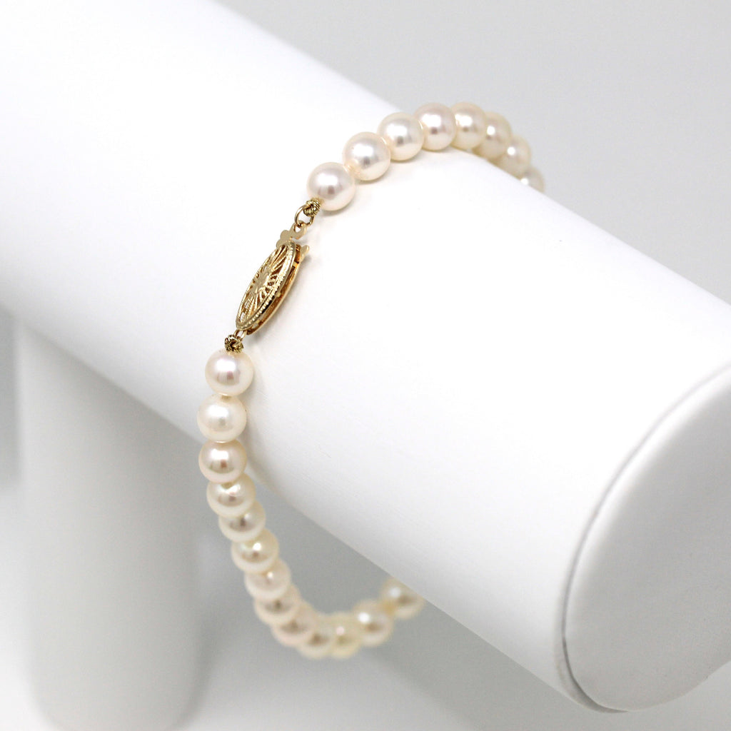 Cultured Pearl Bracelet - Modern Estate 14k Yellow Gold Hook Clasp Knotted Single Strand - Vintage Circa 1990 Fashion Accessory Fine Jewelry