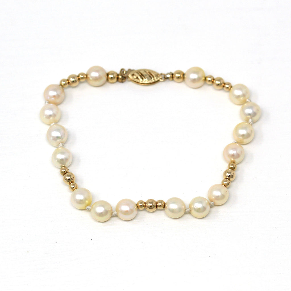 Cultured Pearl Bracelet - Estate 14k Yellow Gold Round Beaded Fashion Accessory - Modern Circa 1990s Era Filigree Fish Hook Clasp Jewelry
