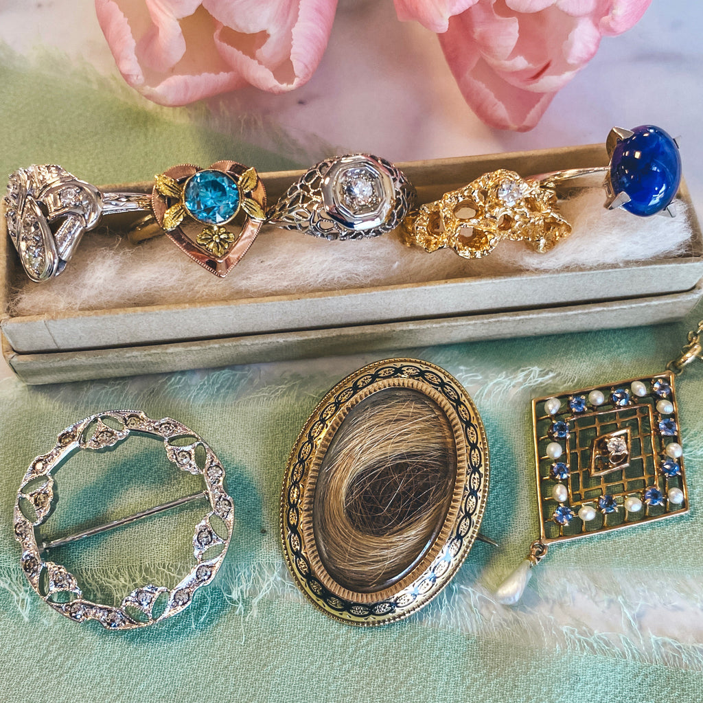 25+ Essential Types of Vintage Jewelry to Add to your Collection