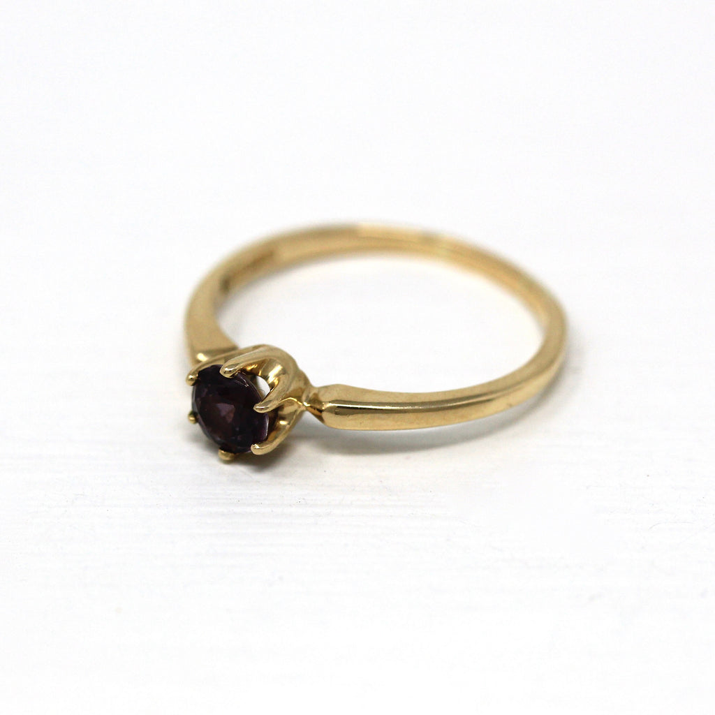 Sale - Quartz Triplet Ring - Retro Era 10k Yellow Gold Round Faceted Purple Stone Solitaire Setting - Vintage Circa 1940s Size 7.25 Jewelry