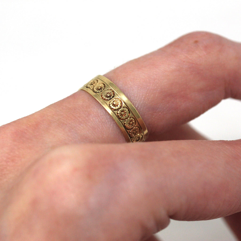 Gold Flower Band - Retro 1940s 10k Yellow Gold Eternity Cigar Band - Vintage Size 6 1/4 Floral Stacking 5.5 mm Bridal Fine Jewelry