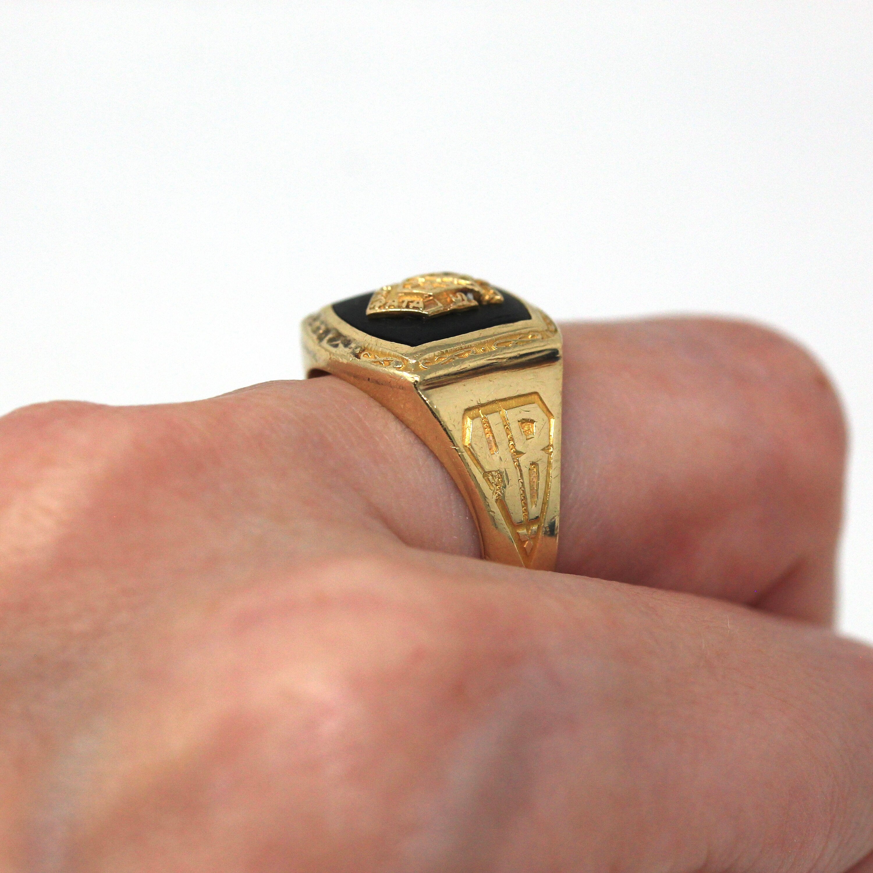 Ephrata High School Ring - Retro 10k Yellow Gold Pennsylvania