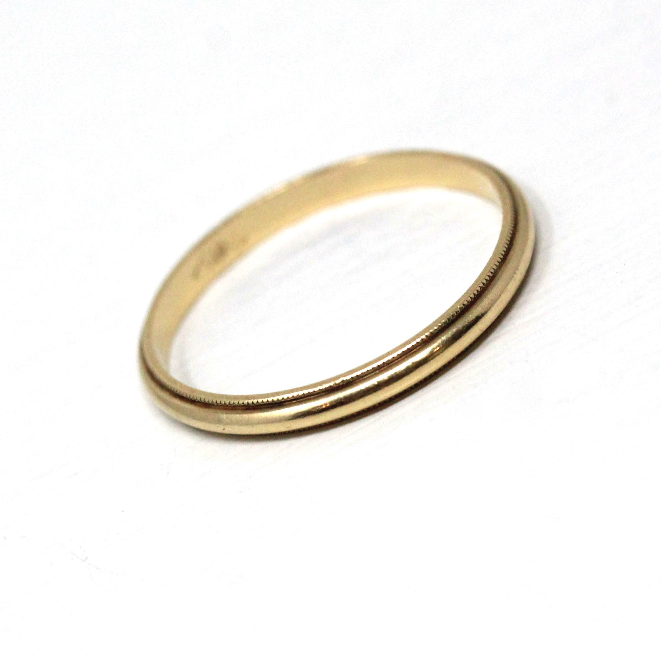 Vintage Wedding Band - Retro 14k Yellow Gold Milgrain Detail