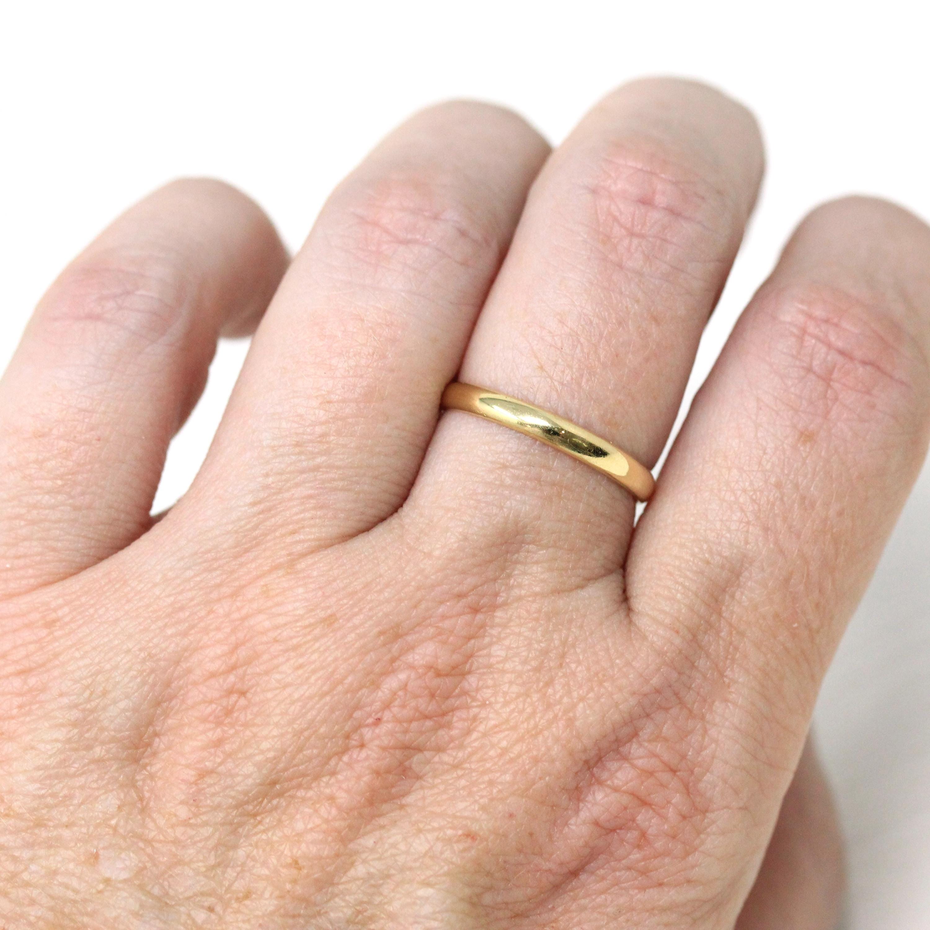 Vintage Wedding Band - Retro 14k Yellow Gold Plain Unadorned Polished "8/5/48" Ring - Circa 1940s Era Size 6 Stacking Dainty Fine Jewelry