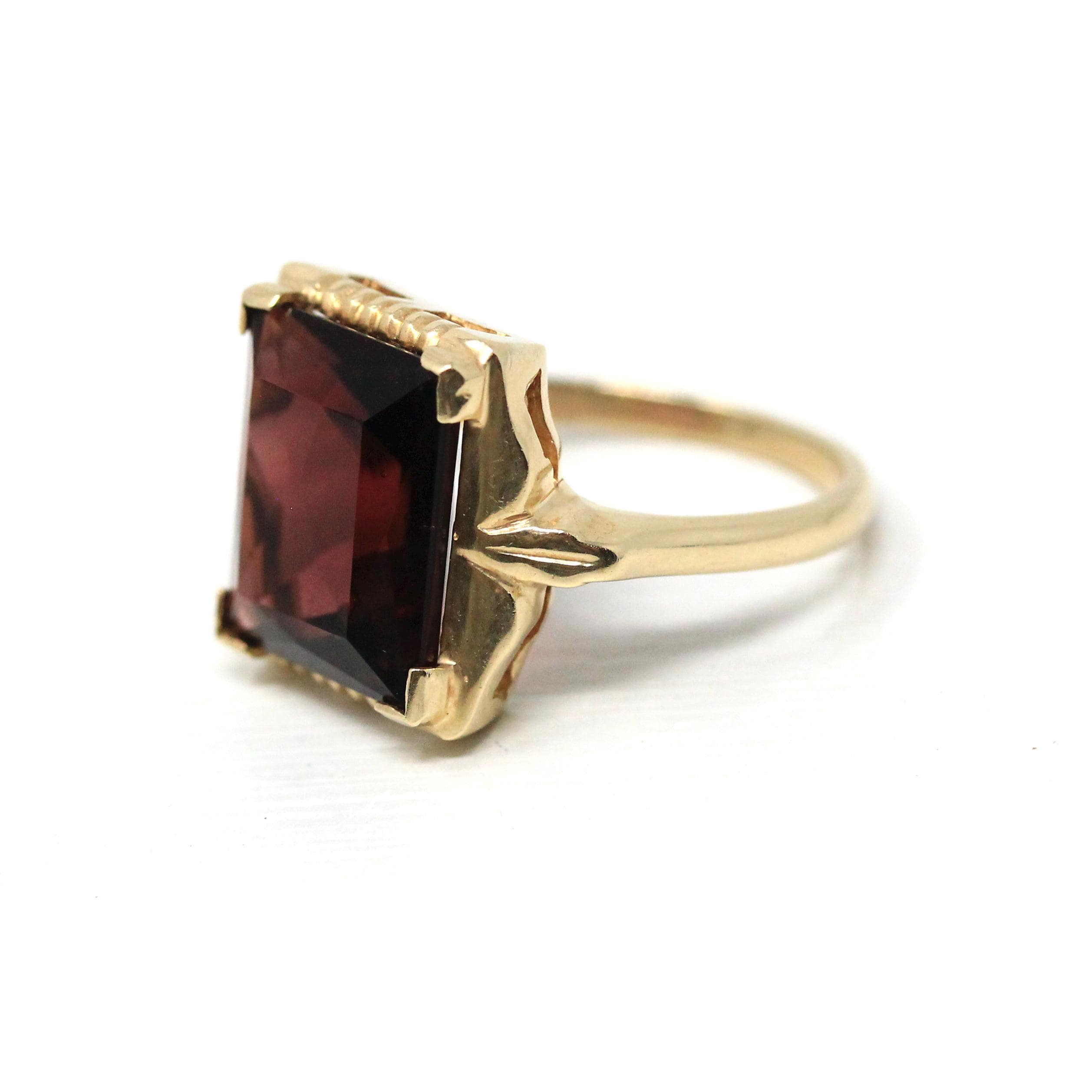 Simulated Amethyst Ring - Retro 10k Yellow Gold Rectangular Faceted Purple Glass Stone - Circa 1940s Era Size 6 Fine New Old Stock Jewelry