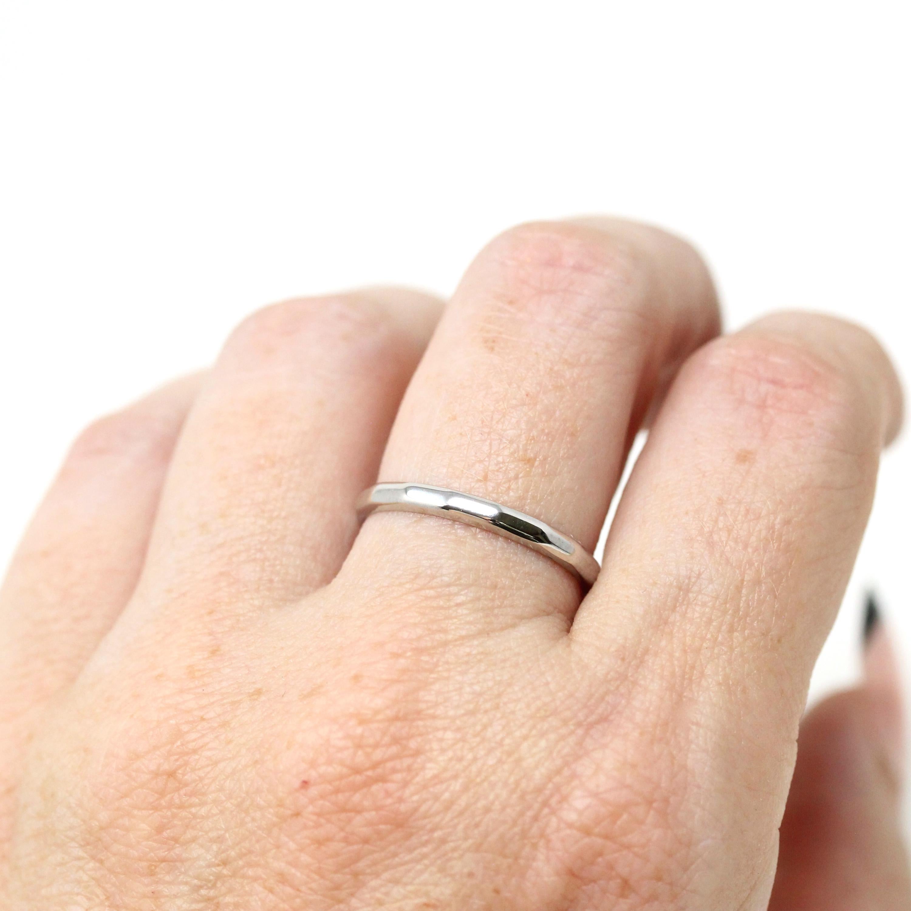 Estate Wedding Band - Modern 14k White Gold Baguette Pattern Simplistic Minimalist - Circa 2000's Era Size 7 1/4 Stacking Craftsmith Ring