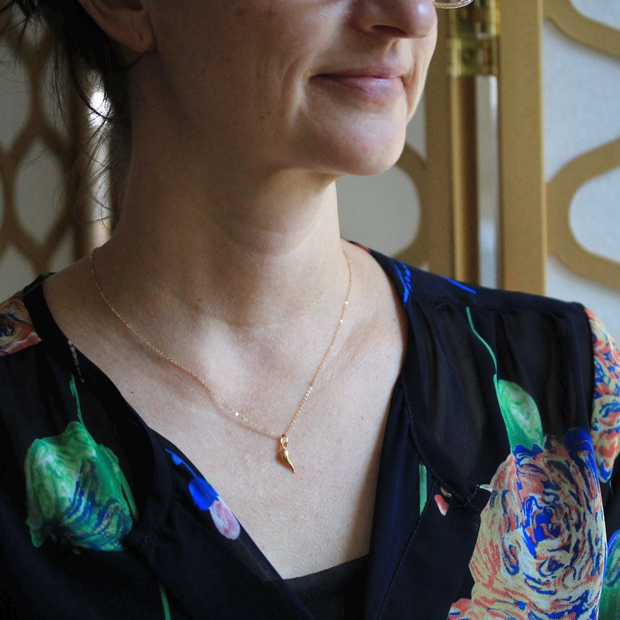 Italian Horn Charm - Retro 18k Yellow Gold Italy Cornicello Good Luck Pendant Necklace - Vintage Circa 1970s Ward Off Evil Amulet Jewelry