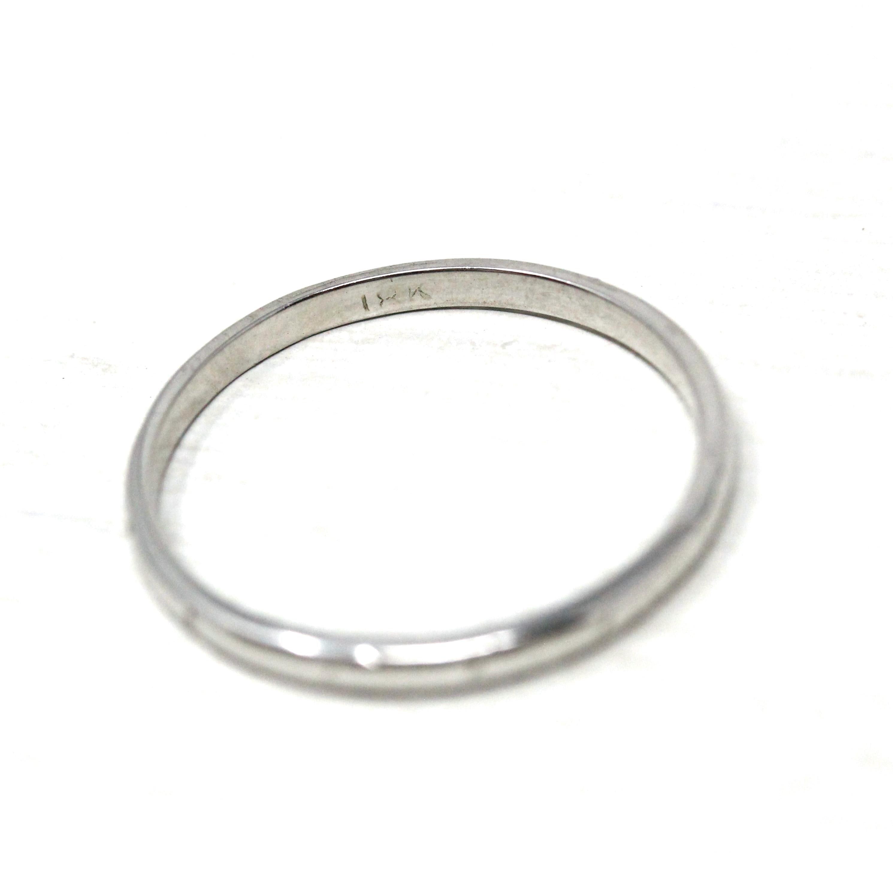 Vintage Wedding Band - Art Deco Era 18k White Gold Subtle Engraved Etched Design Ring - Circa 1930's Size 7 Stacking Bridal Fine 30s Jewelry