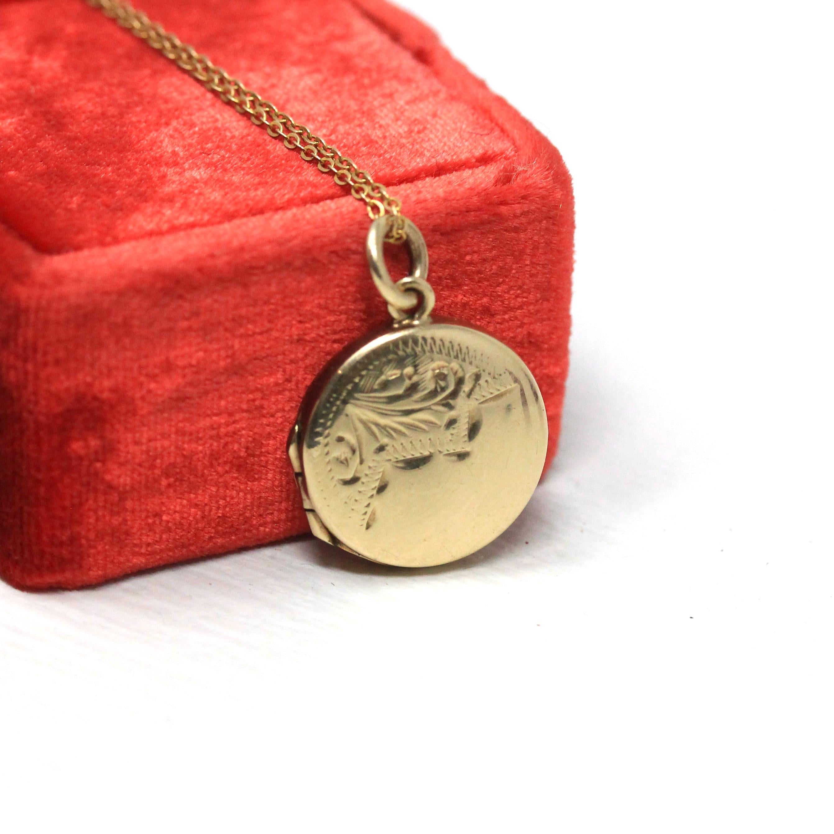 Vintage Photo Locket - Retro 9k Yellow Gold Round Keepsake Pendant Necklace - Circa 1963 1964 Era Floral Photograph Fine Birmingham Jewelry