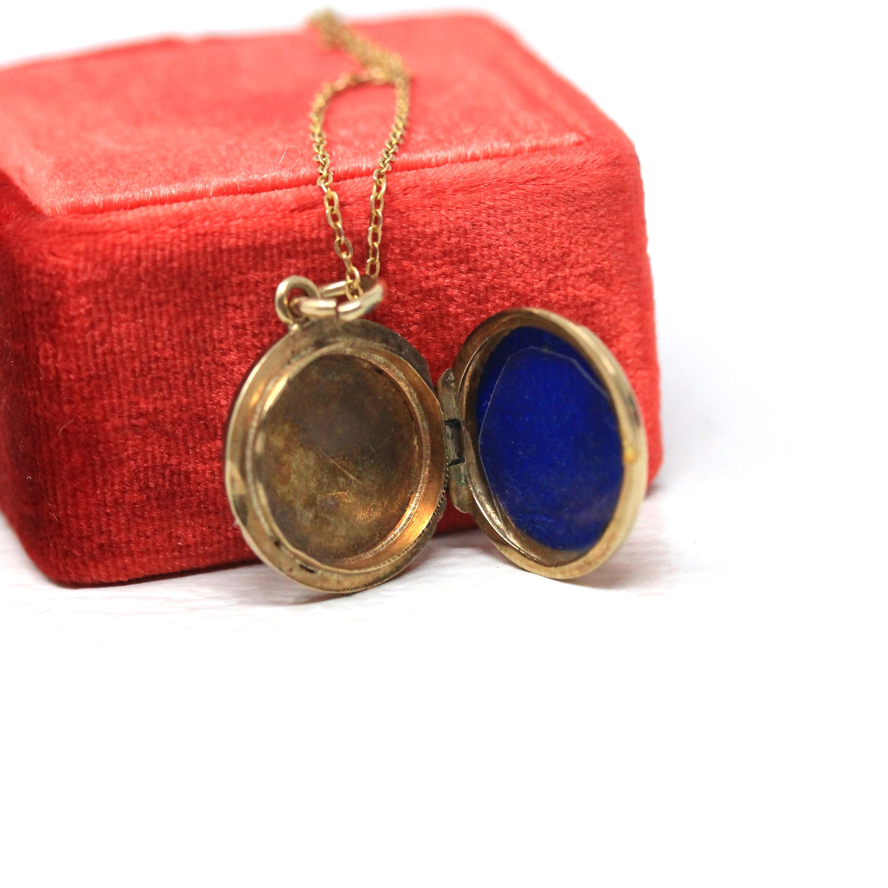 Vintage Photo Locket - Retro 9k Yellow Gold Round Keepsake Pendant Necklace - Circa 1963 1964 Era Floral Photograph Fine Birmingham Jewelry