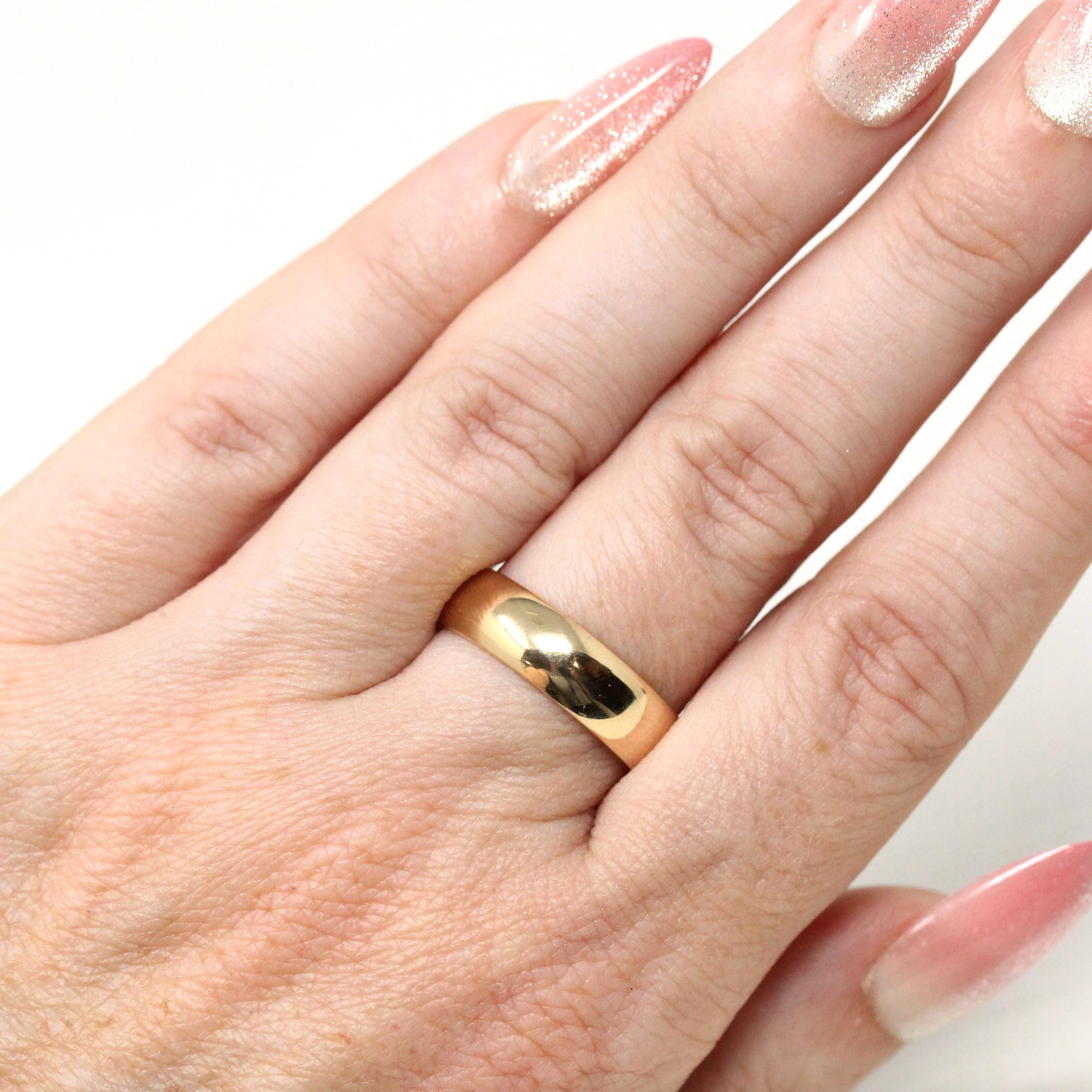 Vintage Wedding Band - Retro 14k Yellow Gold Engraved "JSB to BM" Bridal Ring - Size 8 1/2 Men's Unisex Fine Art Carved JR Wood Jewelry