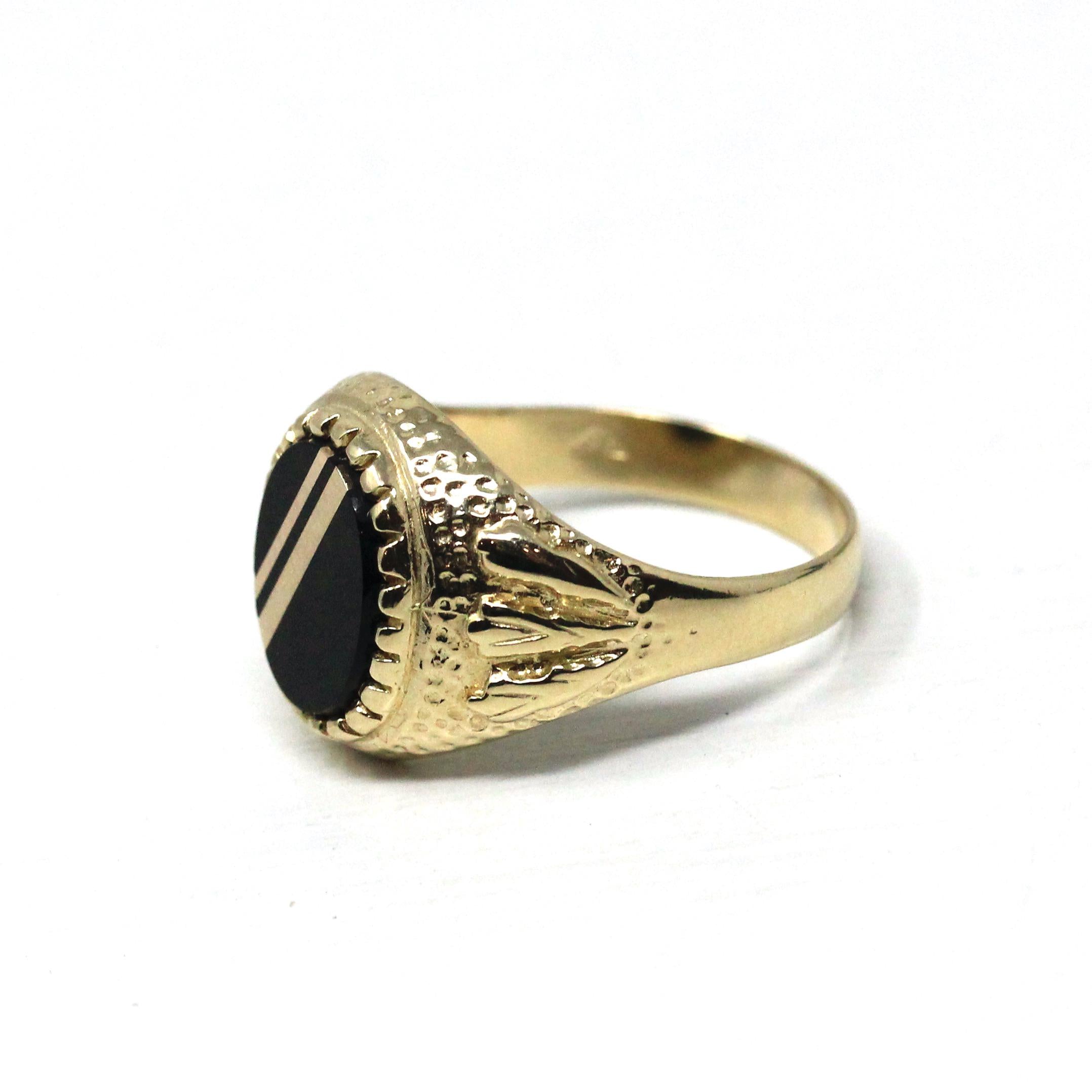 Onyx Signet Ring - English 9k Yellow Gold Oval Black Chalcedony Gem - Size 9 3/4 Hallmarked 1989 Unisex Statement Fine Diagonal Line Jewelry