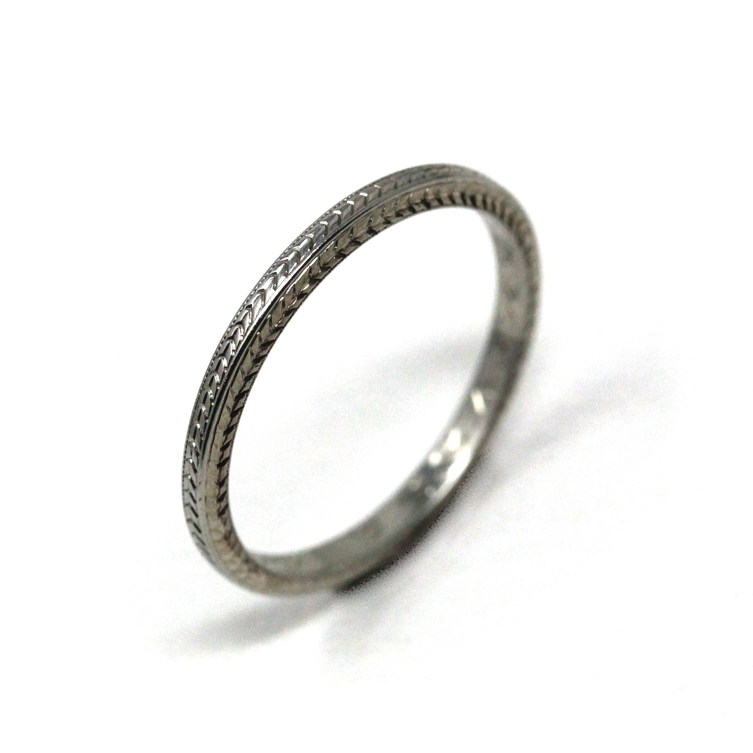 Vintage Wedding Band - Art Deco Era 18k White Gold Eternity Wheat Design Ring - Vintage Dated 1926 Size 6 3/4 Bridal Fine 20s Jewelry
