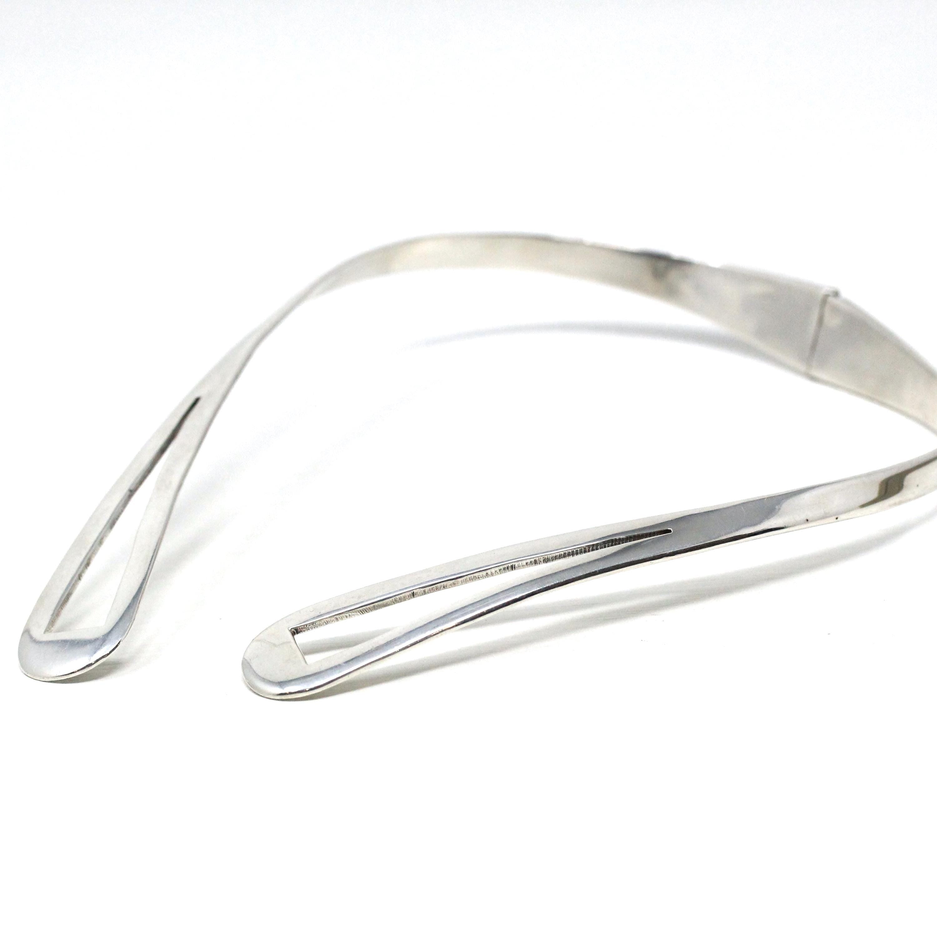 Vintage Collar Necklace - Sterling Silver Hinged Collar Bib Modernist Statement Piece - Modern Circa 1980s Era Curved 925 Mexico 80s Jewelry