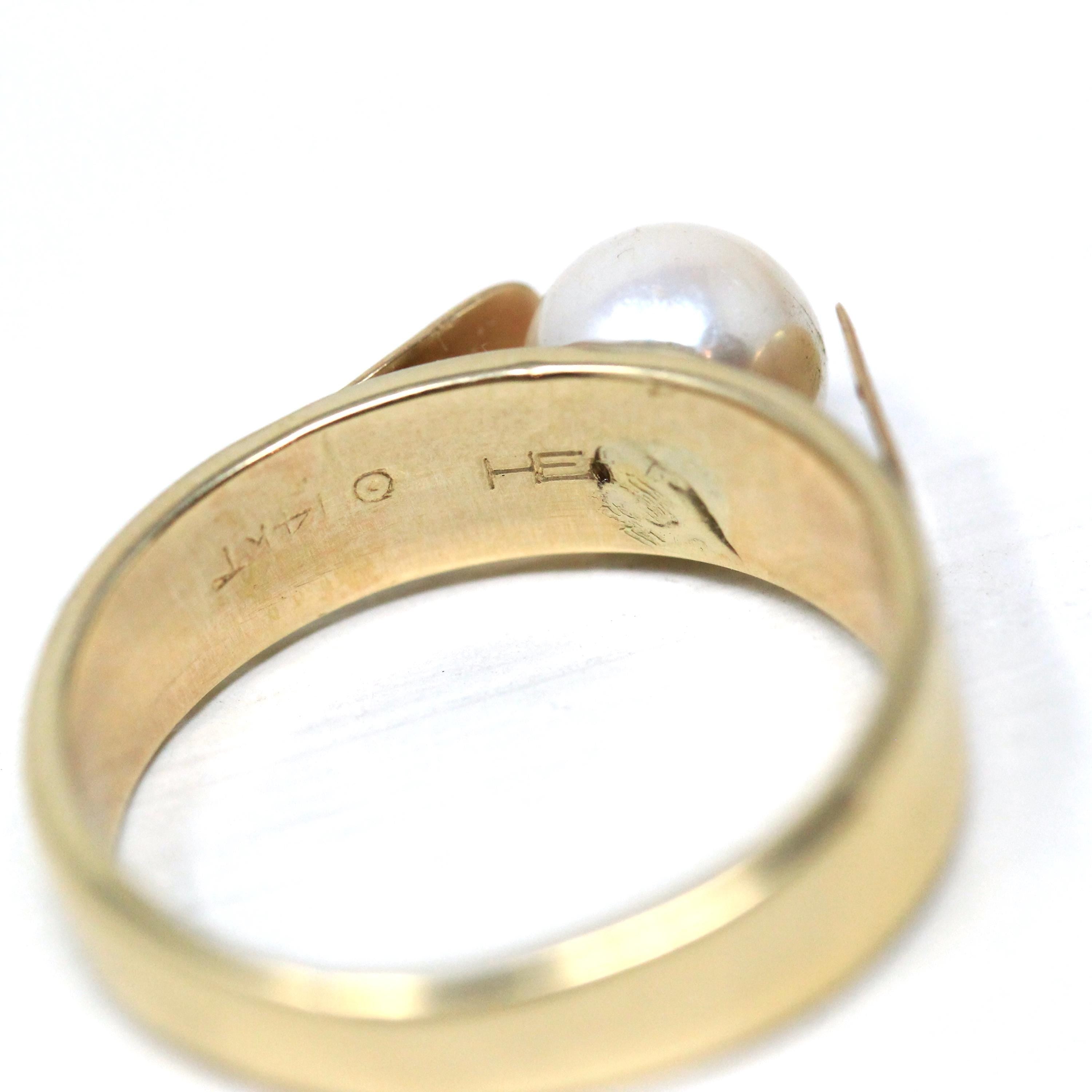 Retro Cultured Pearl Ring - Vintage 14k Yellow Gold Solitaire Style Gemstone - Circa 1970s Era Size 7 June Birthstone Fine Statement Jewelry